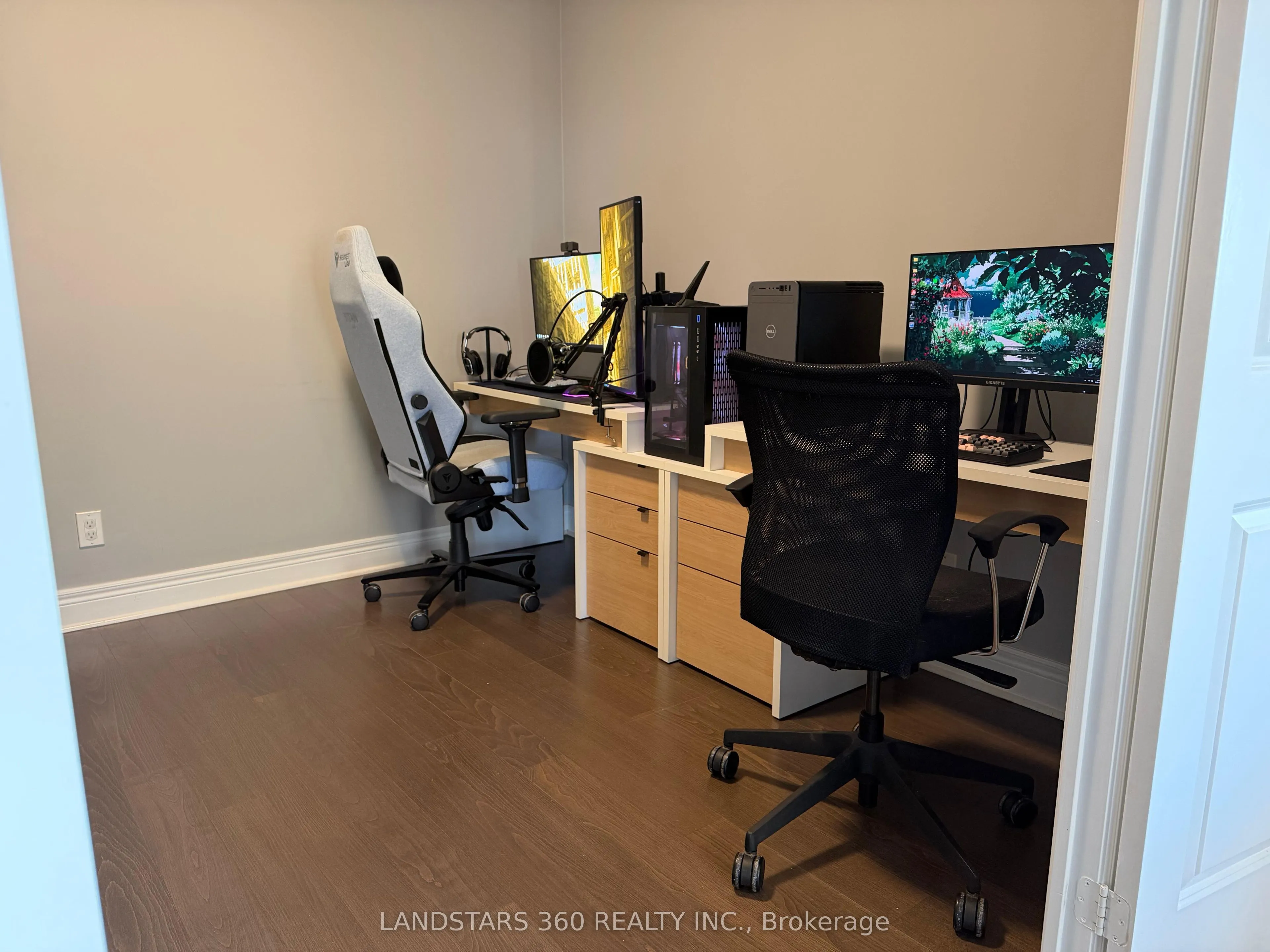 701 Sheppard Avenue W #803