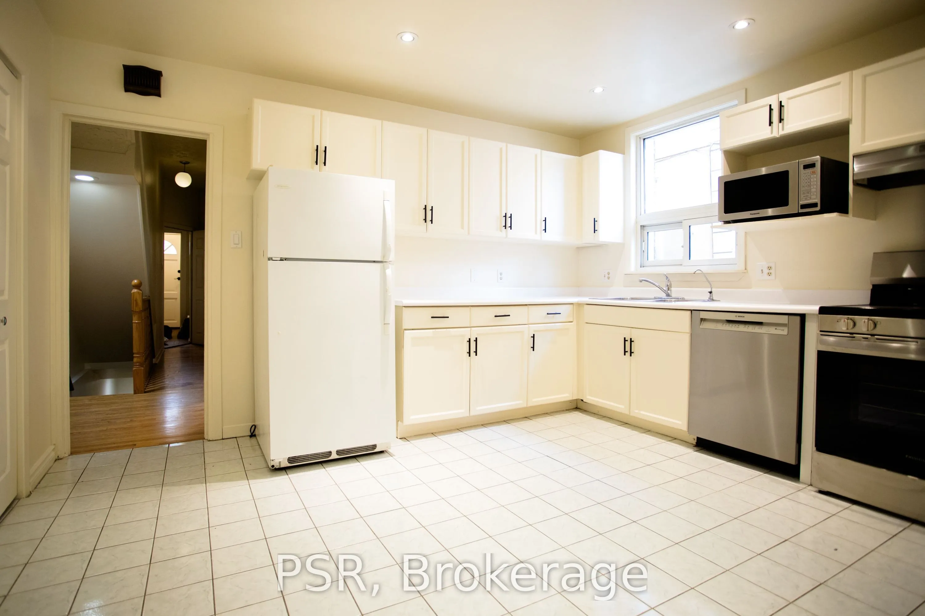 169 Concord Avenue #Laneway