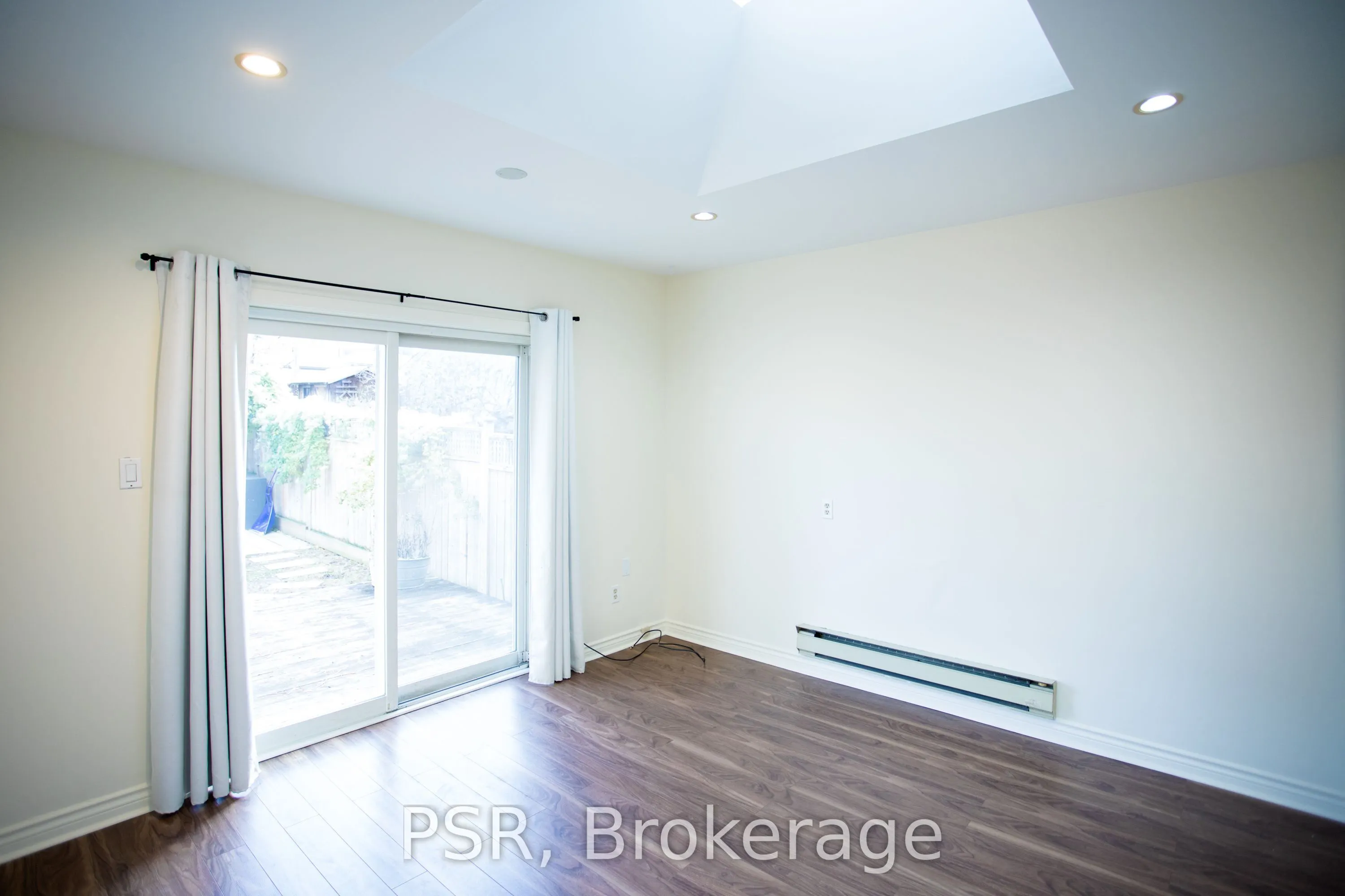 169 Concord Avenue #Laneway