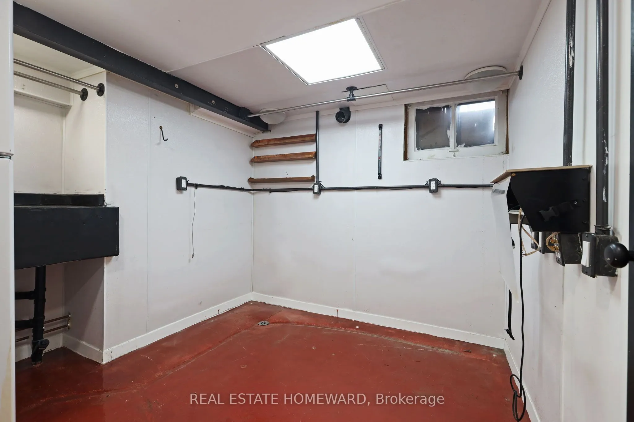 9 Dromore Crescent