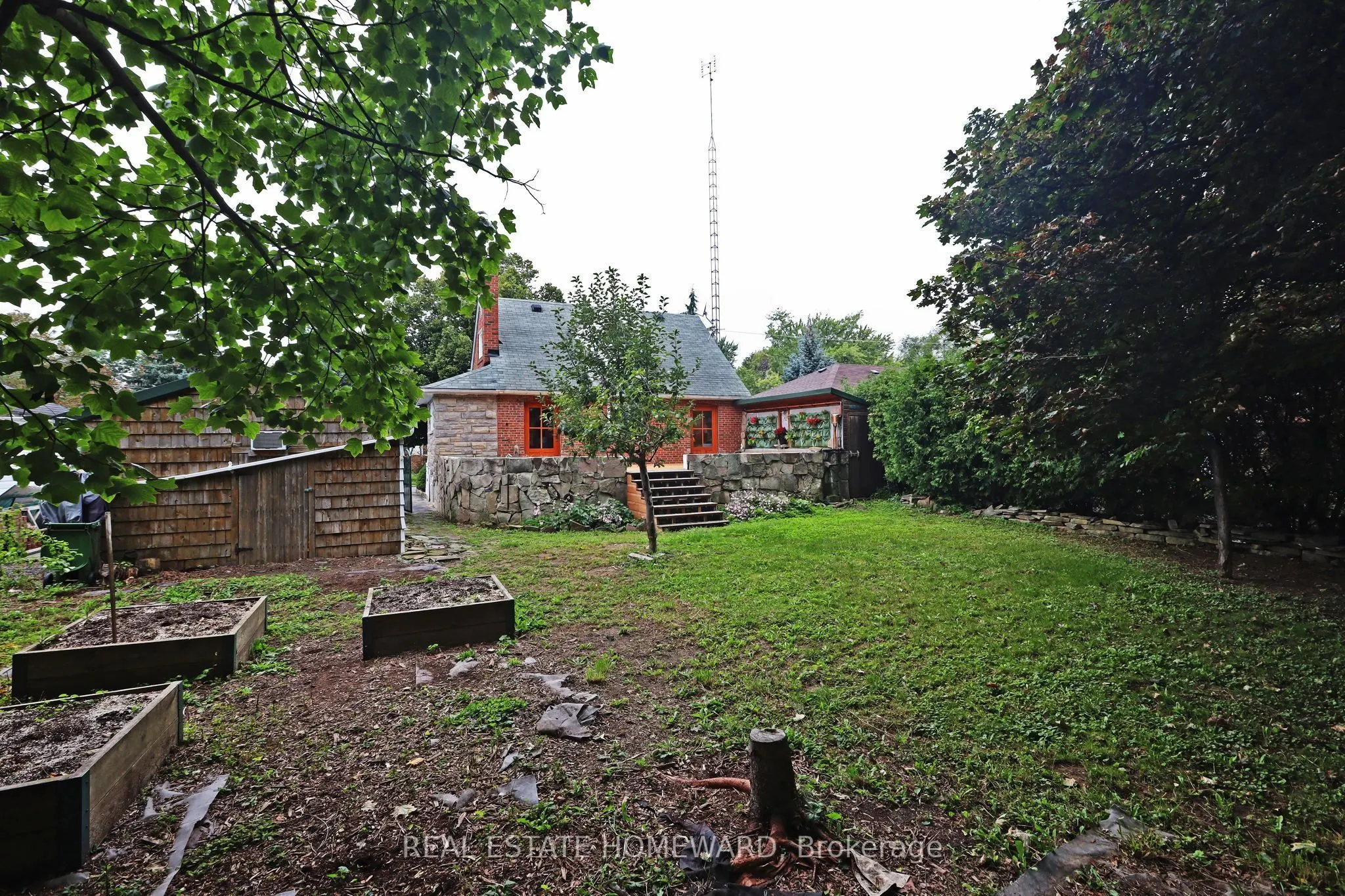 9 Dromore Crescent