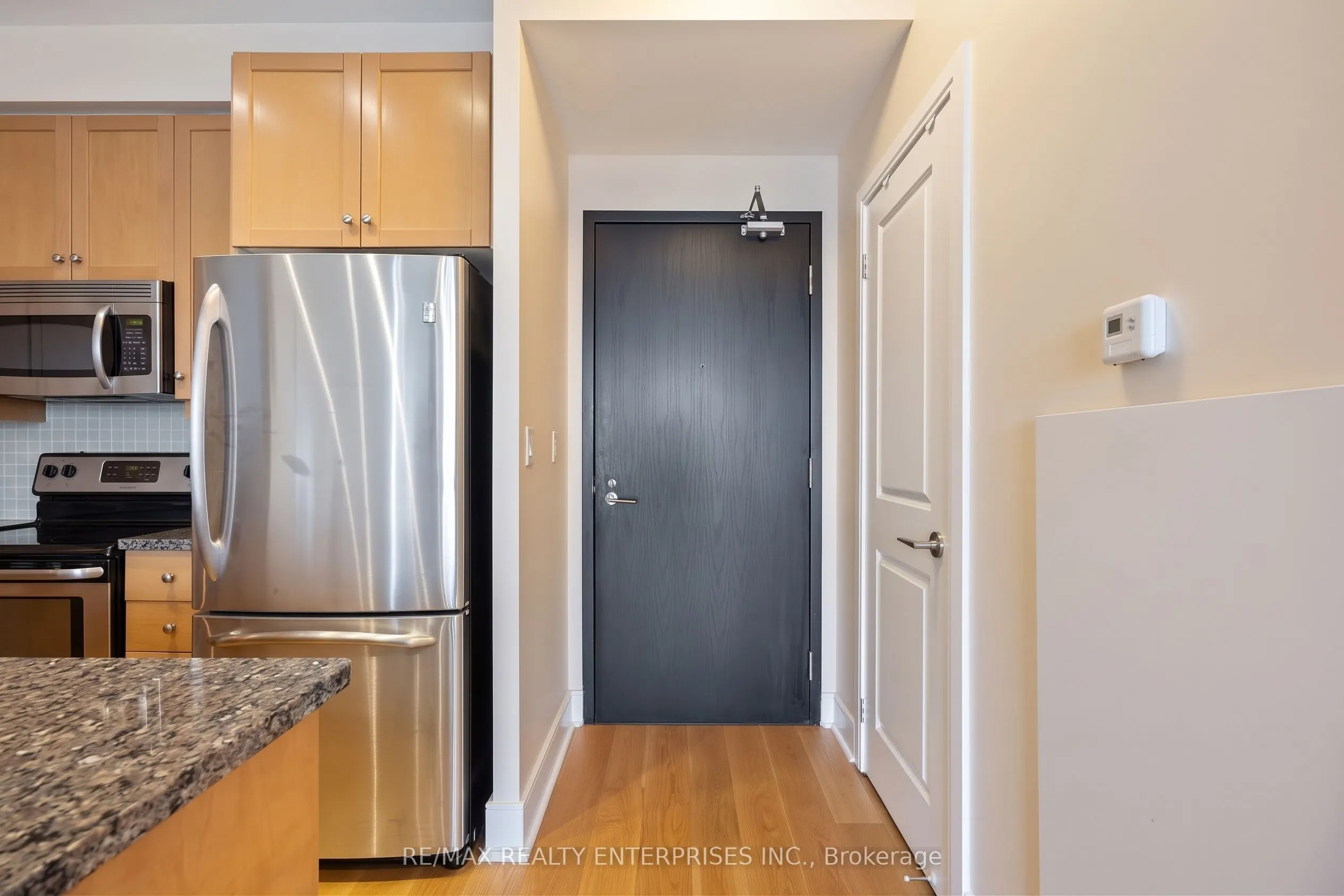 18 Yorkville Avenue W #2706