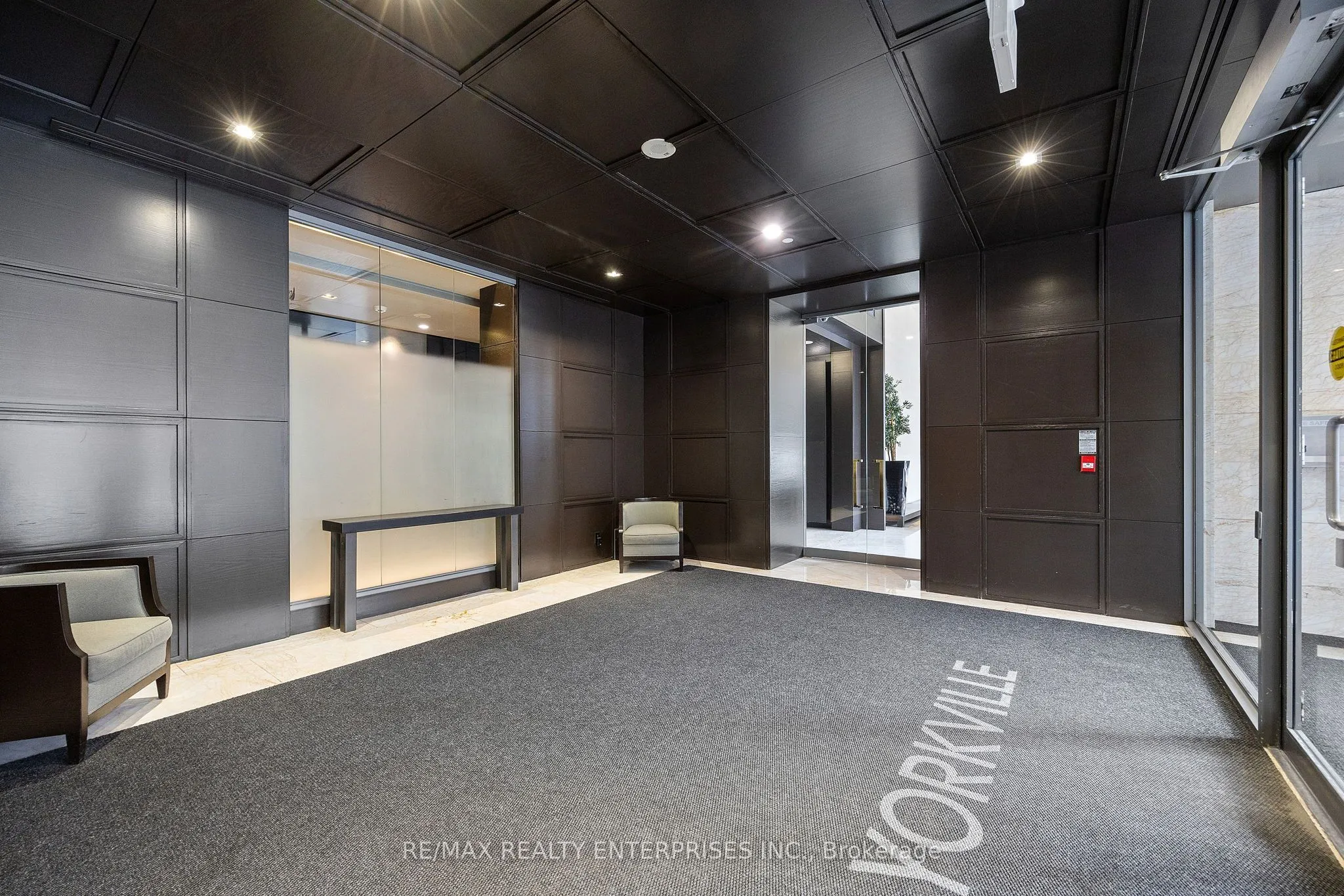 18 Yorkville Avenue W #2706