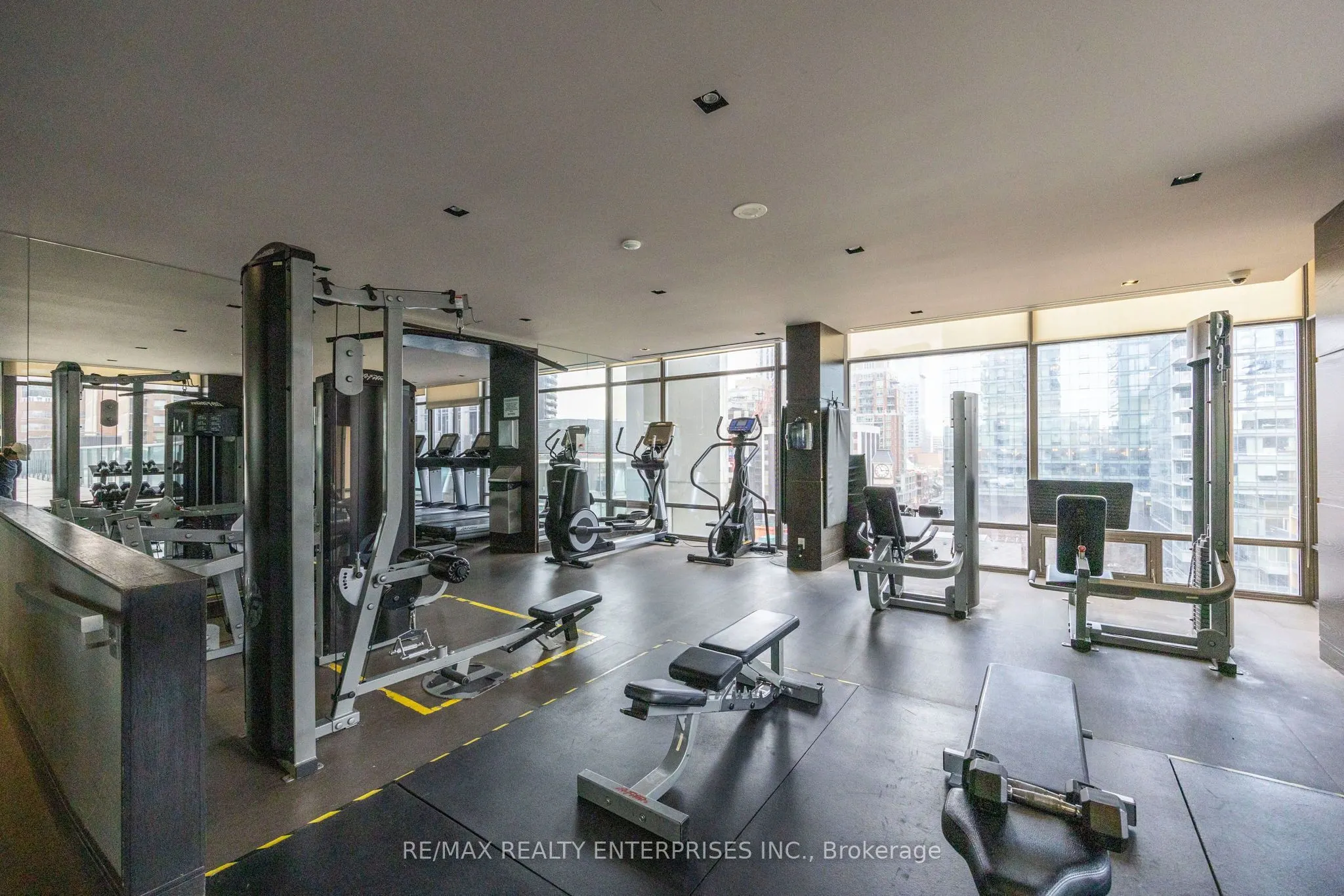 18 Yorkville Avenue W #2706
