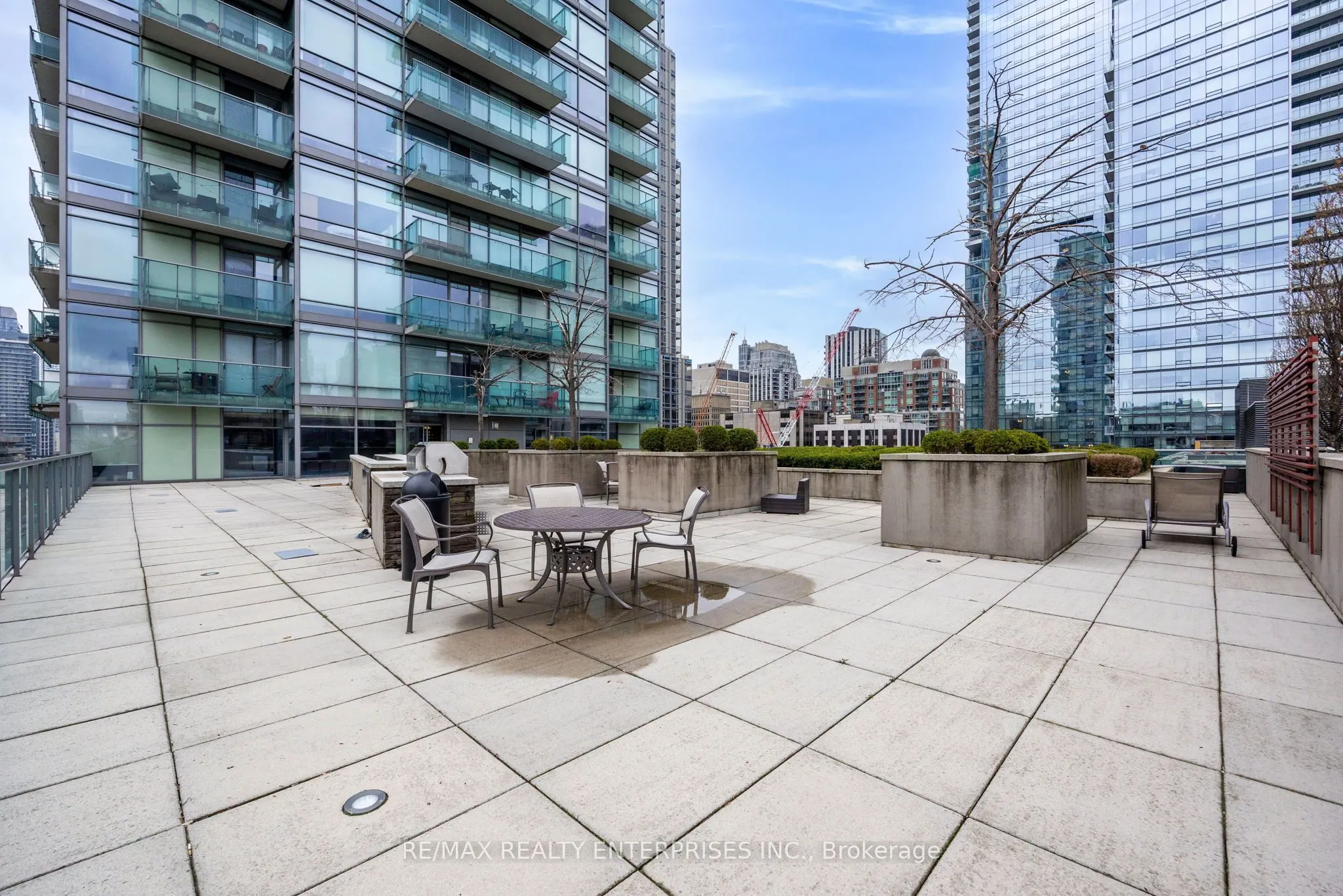 18 Yorkville Avenue W #2706