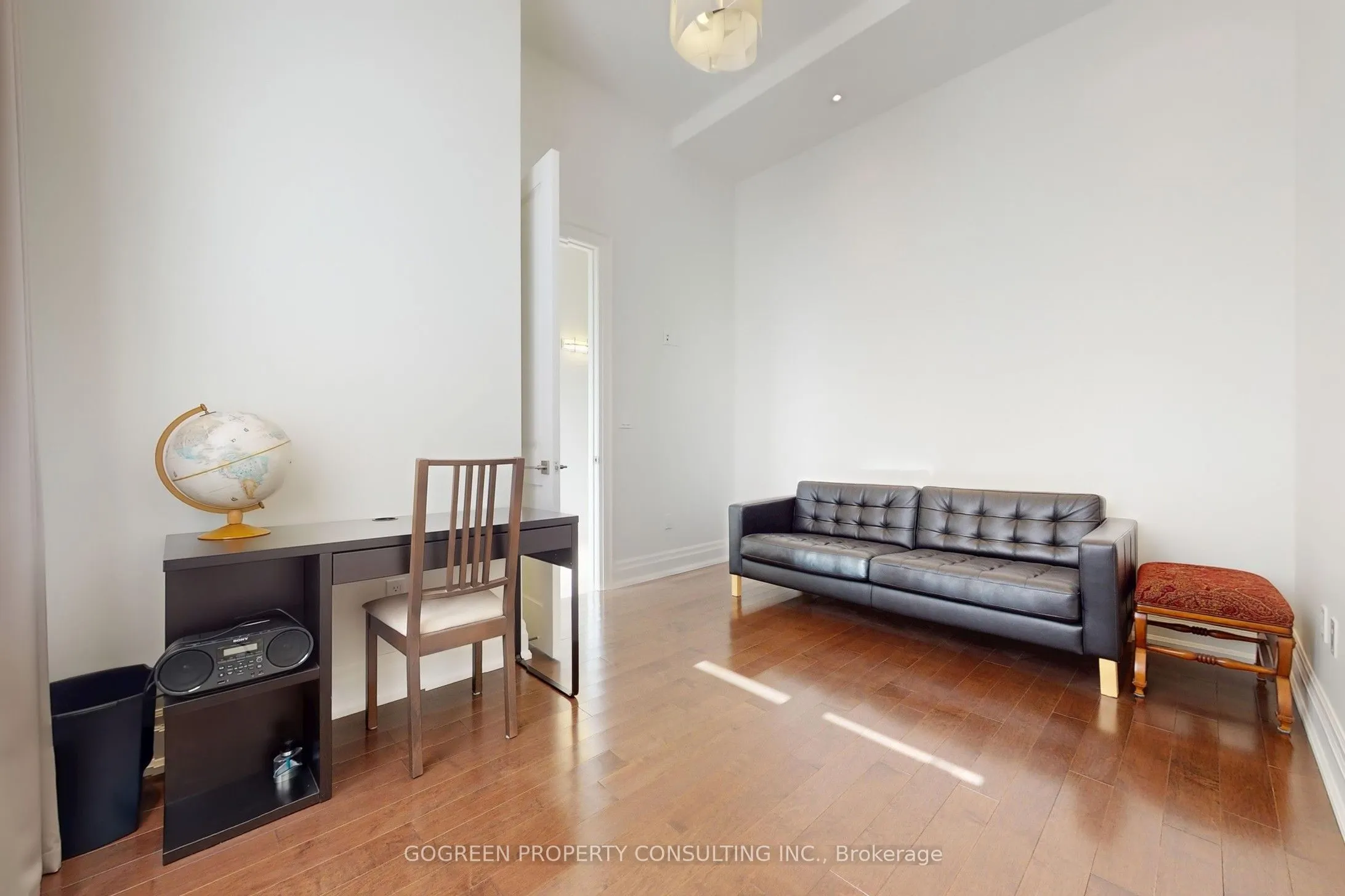 11 Elmview Avenue