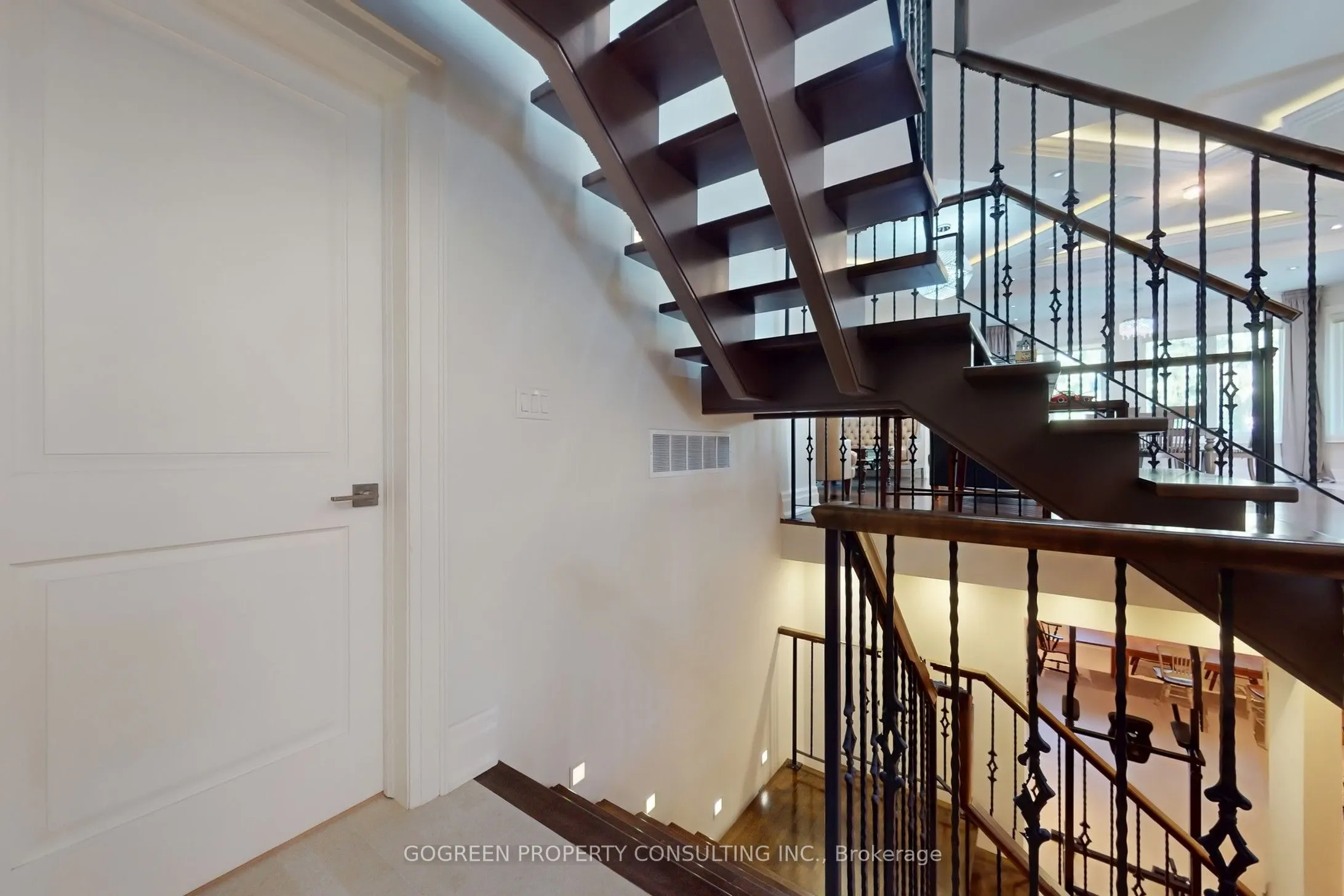 11 Elmview Avenue