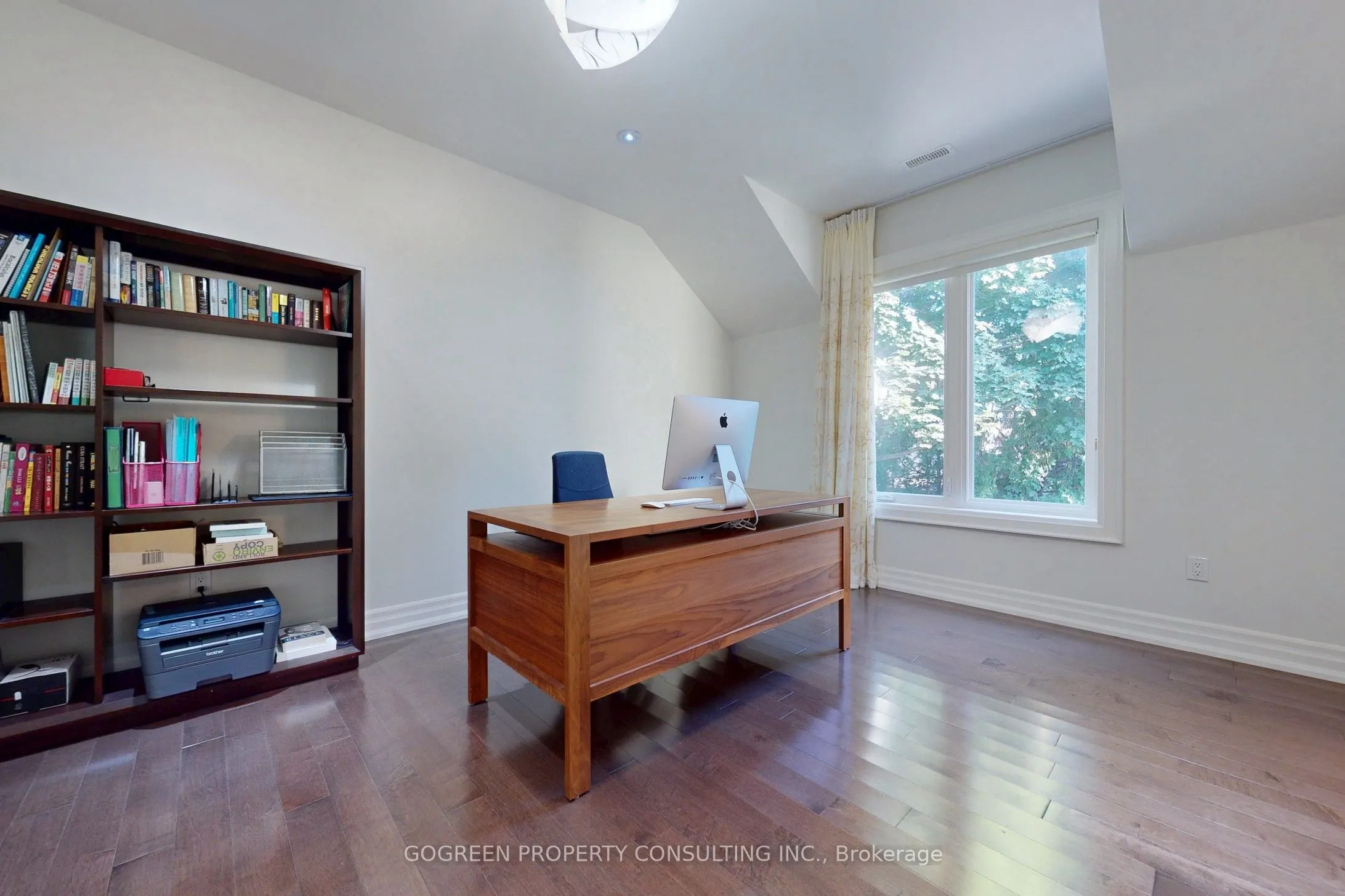 11 Elmview Avenue