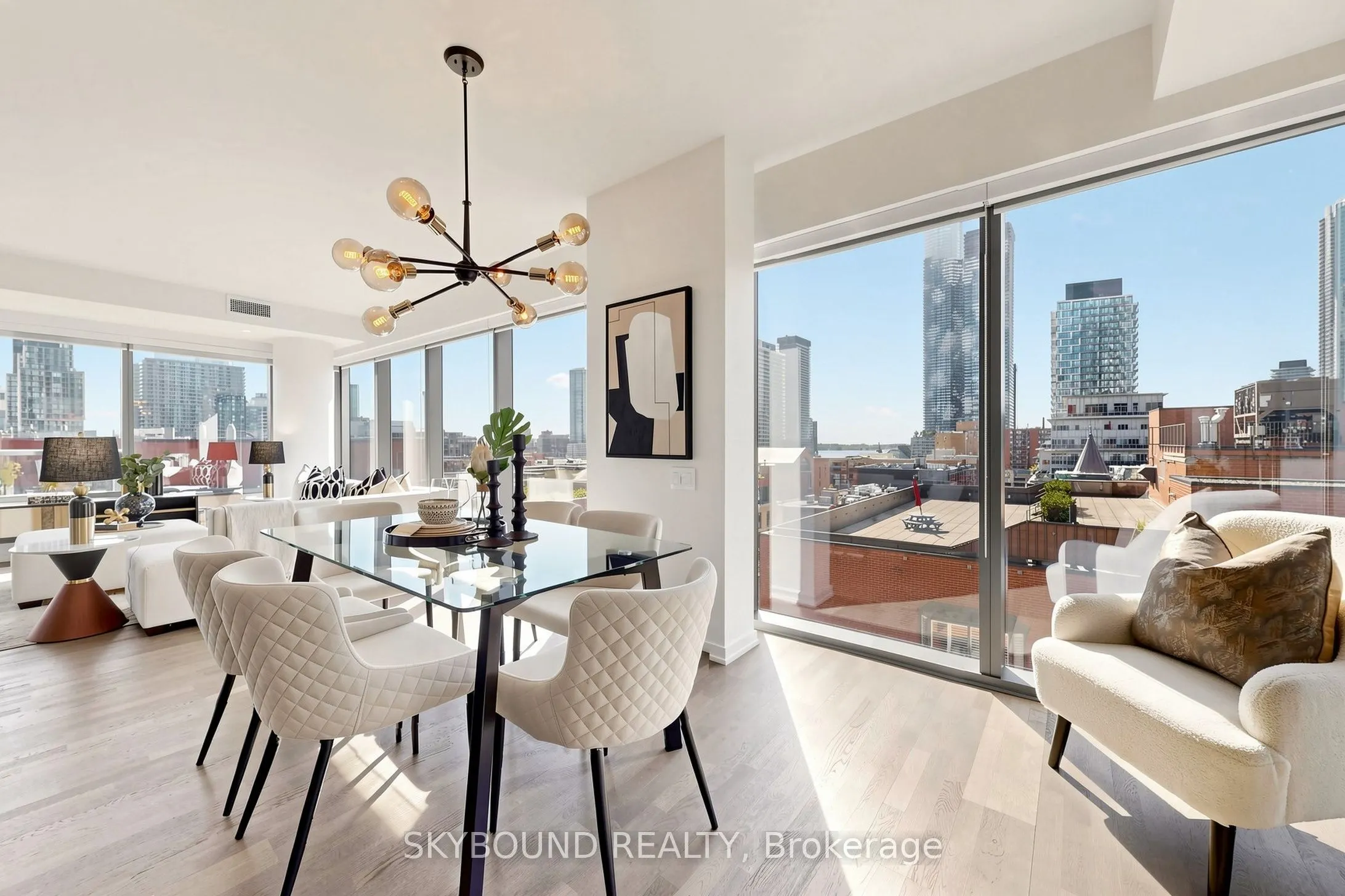 60 Colborne Street #907