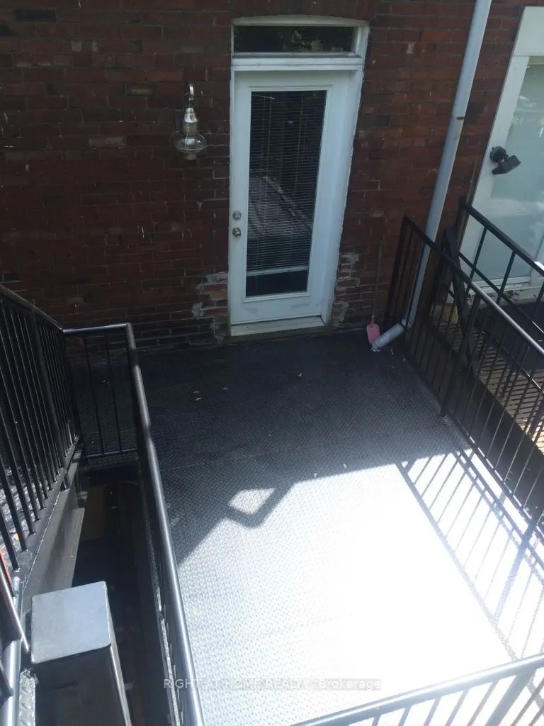 194A Carlton Street