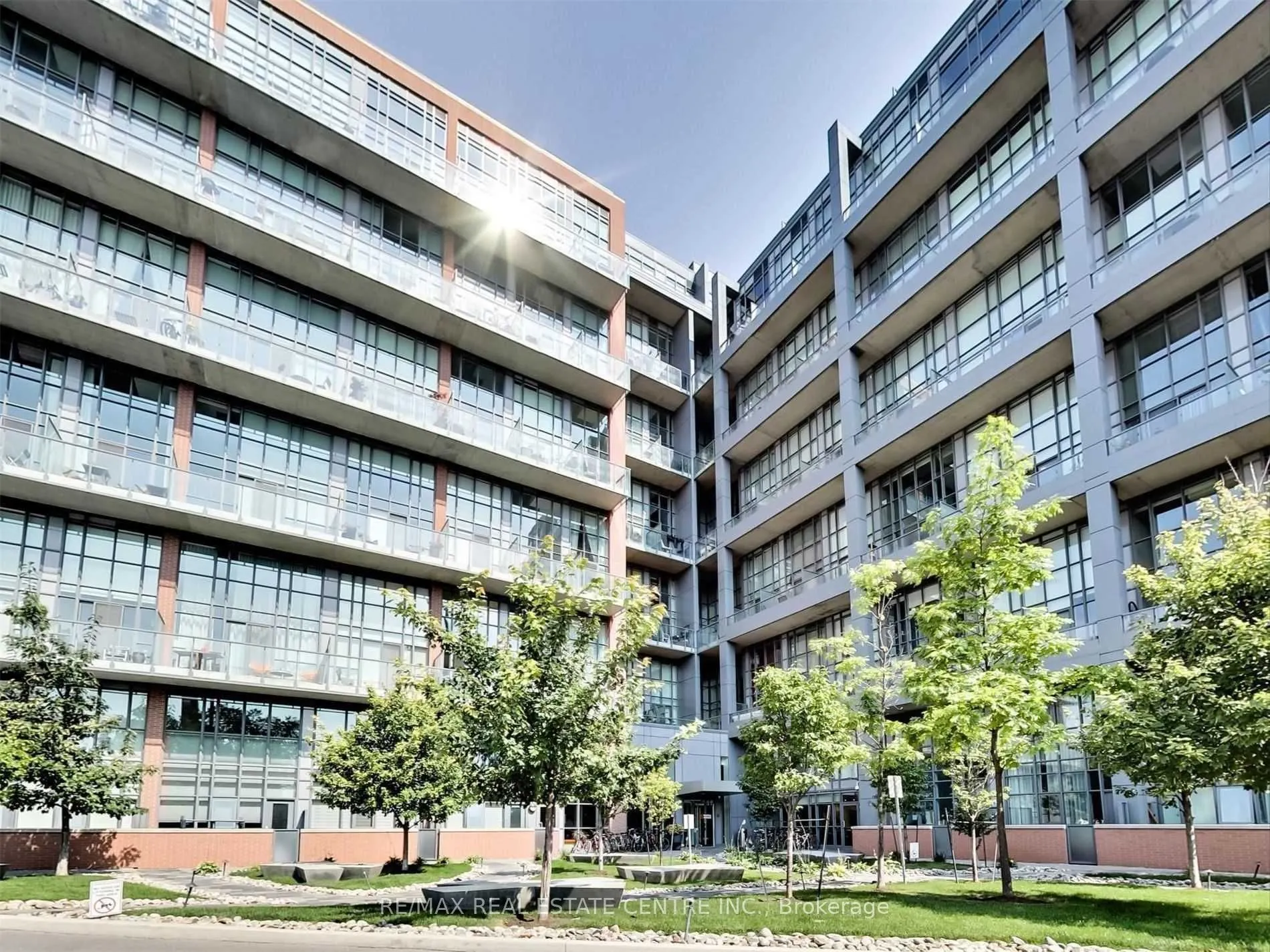 5 Hanna Avenue #407