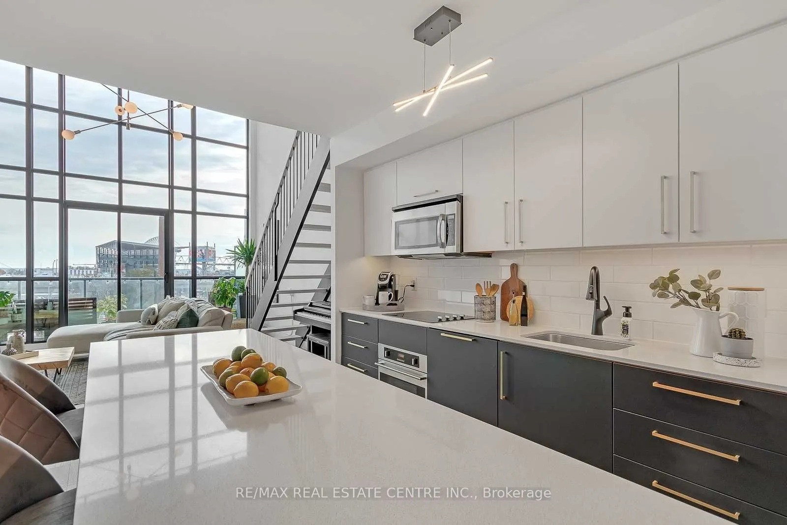 5 Hanna Avenue #407