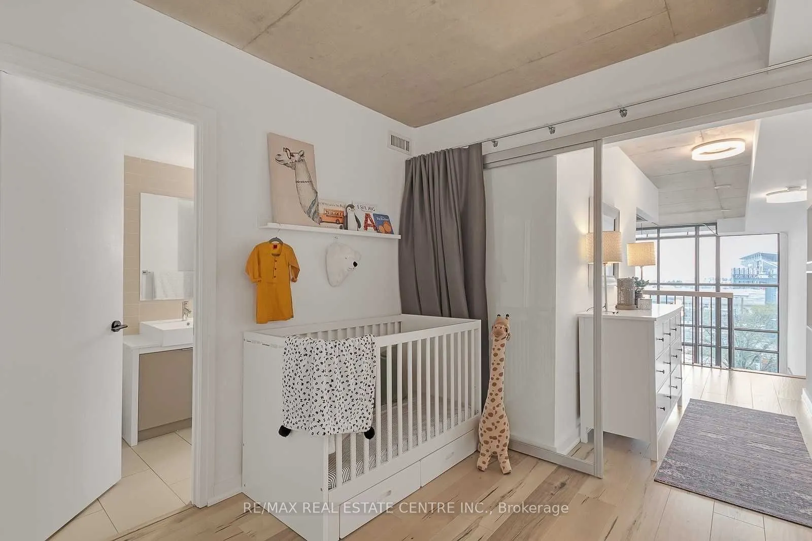 5 Hanna Avenue #407