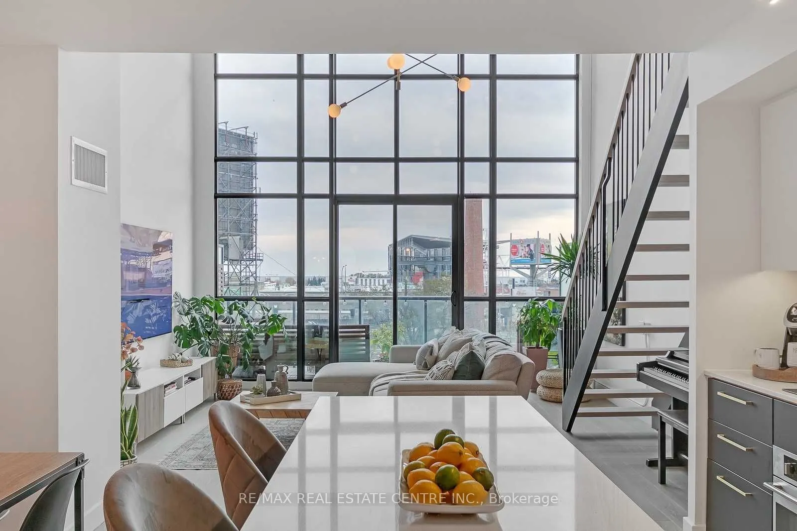 5 Hanna Avenue #407