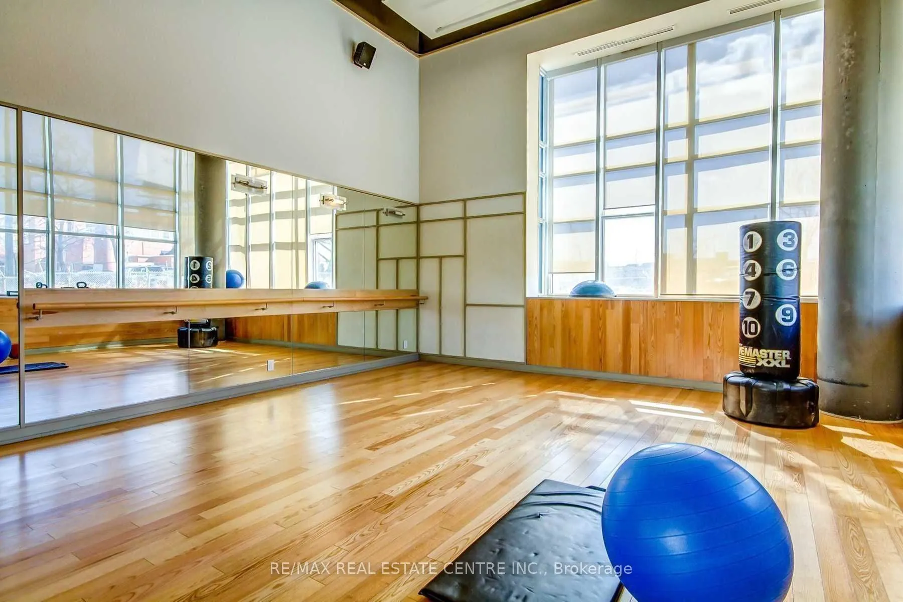 5 Hanna Avenue #407