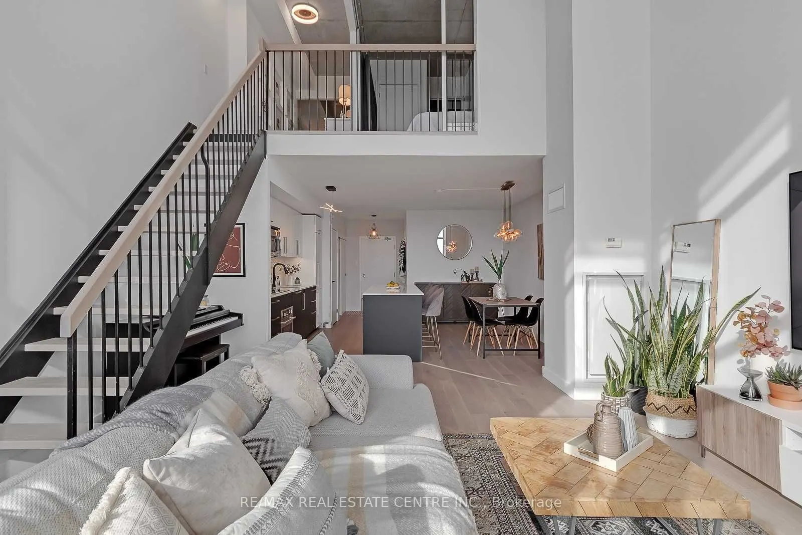 5 Hanna Avenue #407