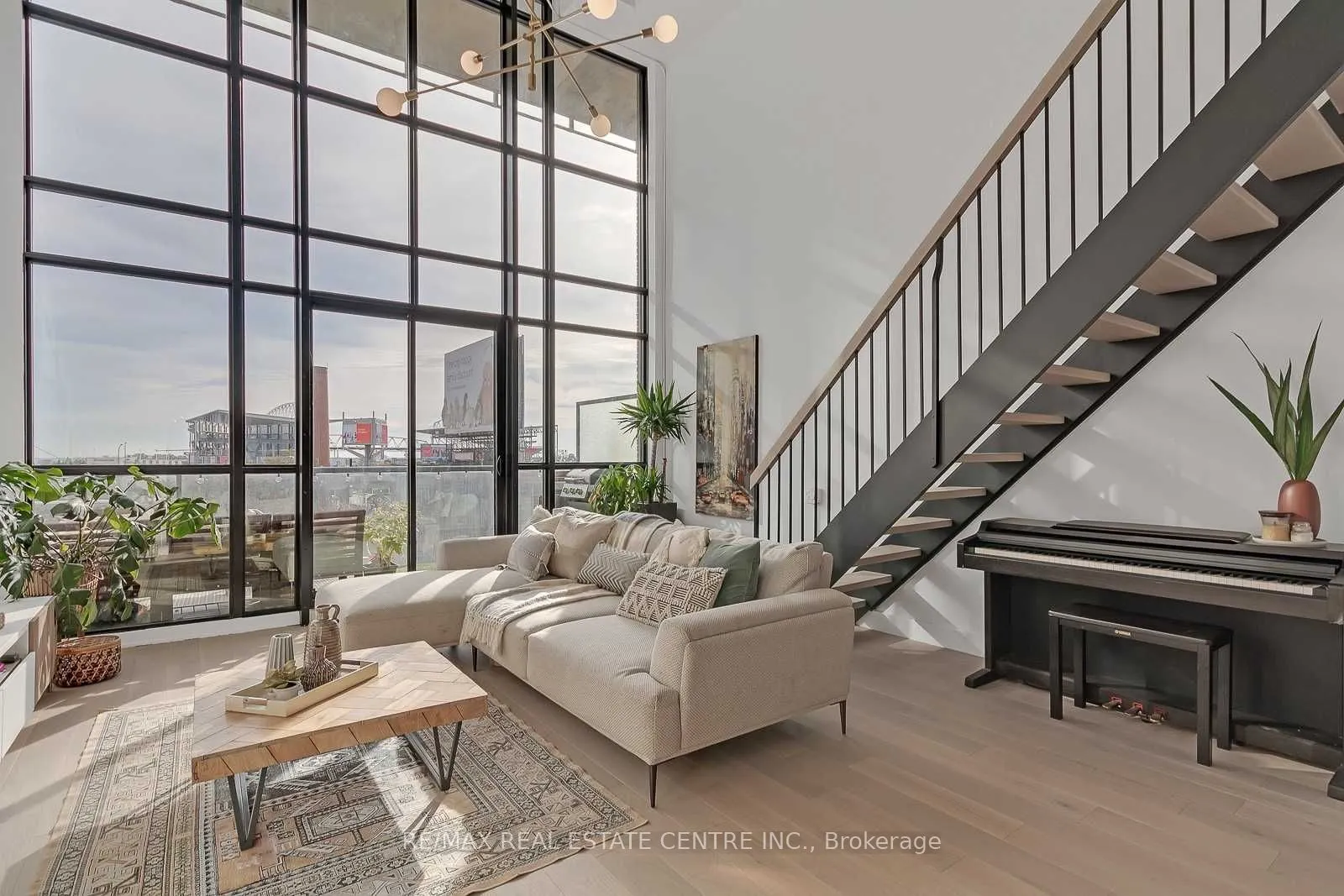 5 Hanna Avenue #407
