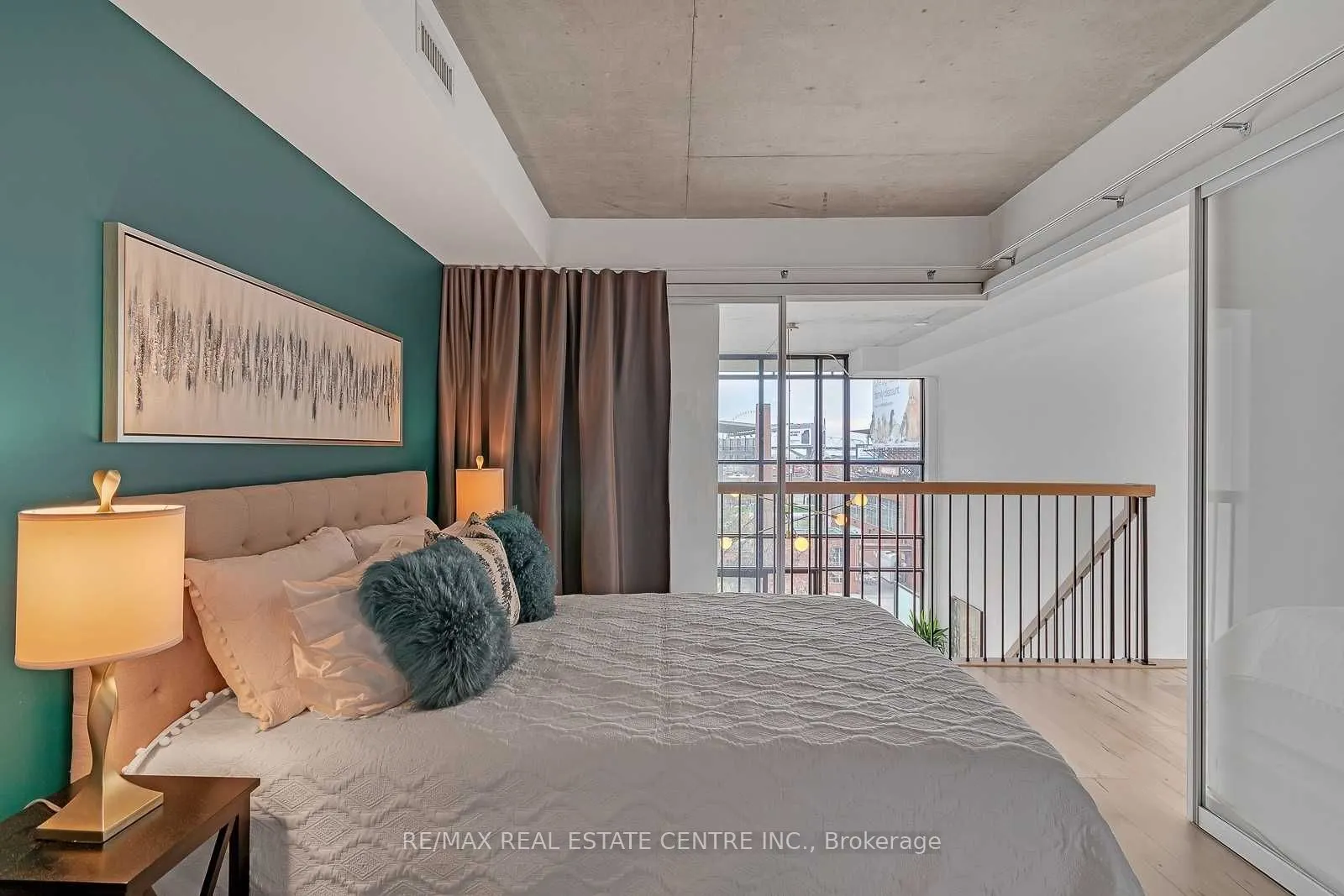 5 Hanna Avenue #407