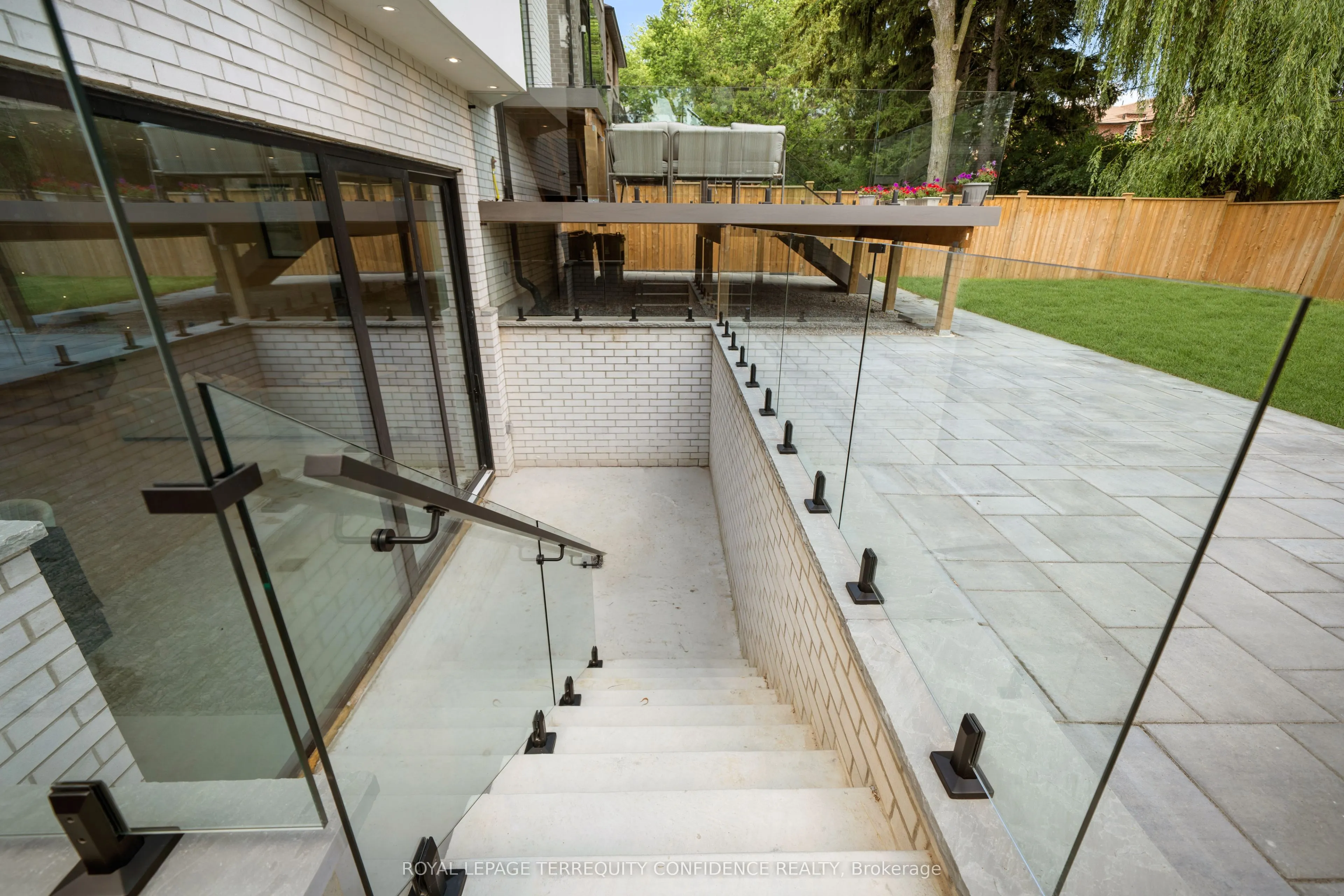 272 Horsham Avenue