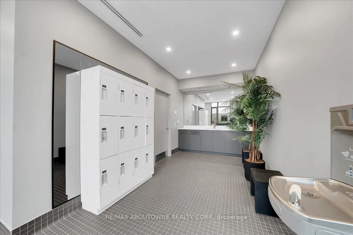 5858 Yonge Street #1623