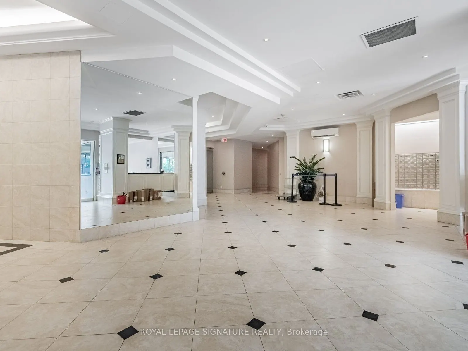 801 King Street W #627
