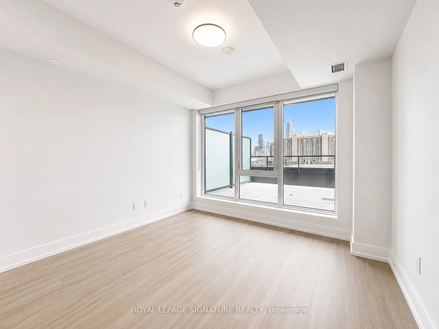 664 Spadina Avenue #1005