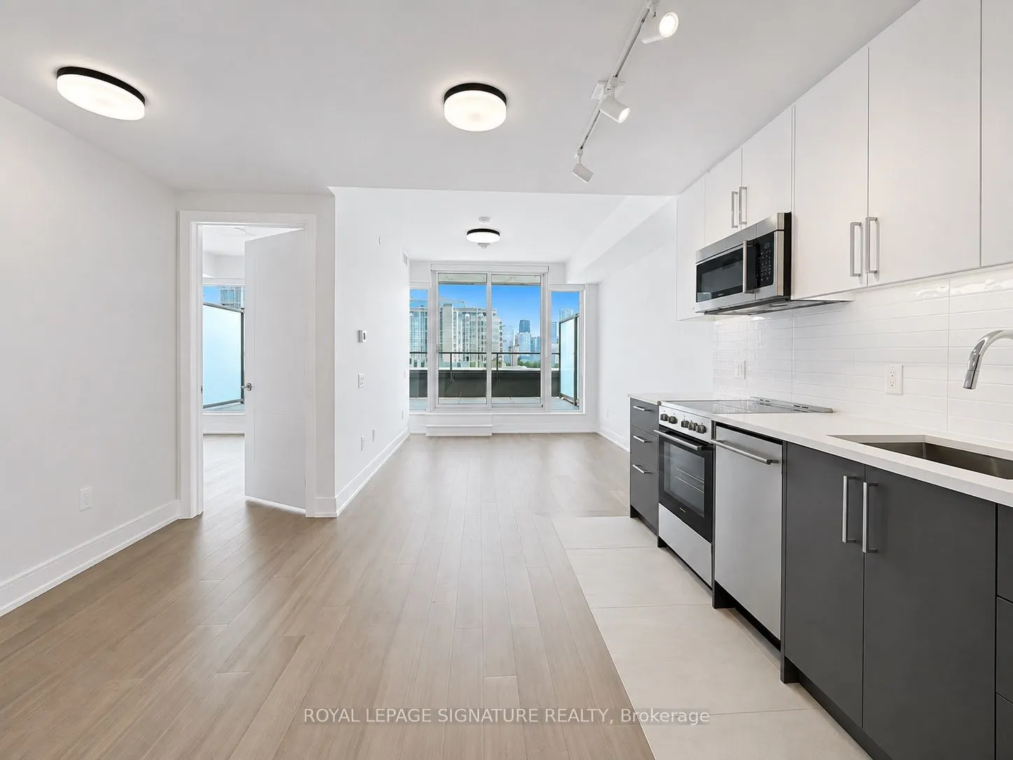 664 Spadina Avenue #1005