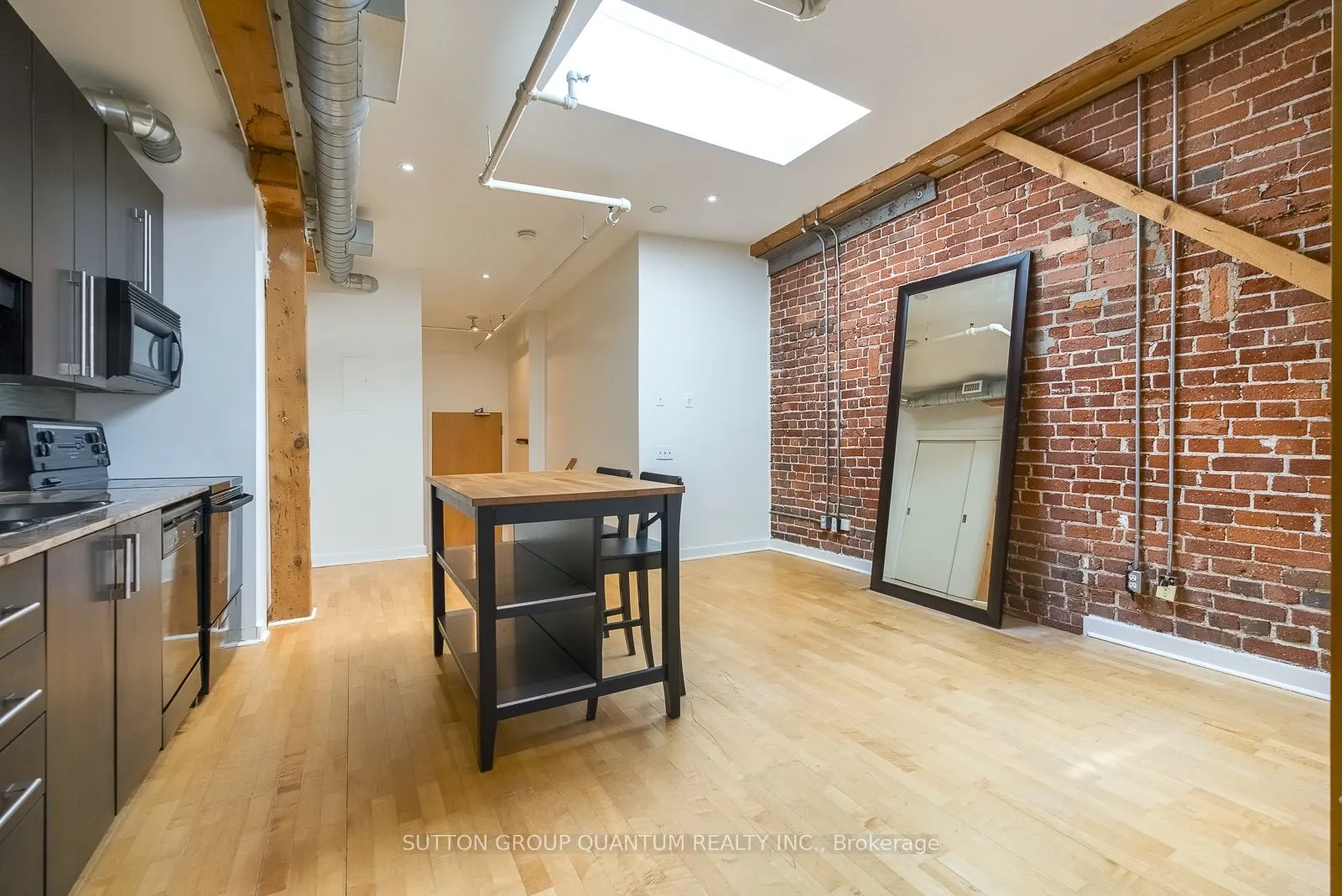 81A Front Street E #413