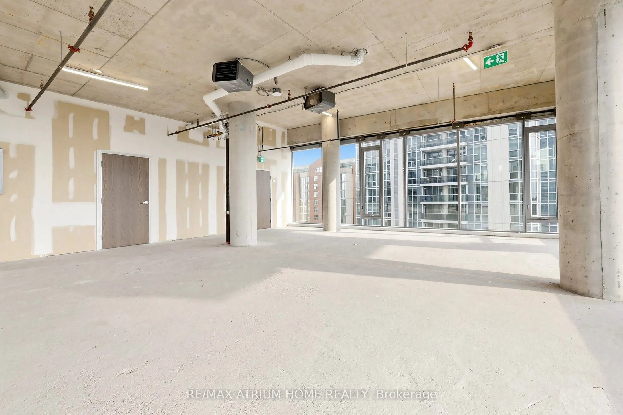 5801 Yonge Street #800-810