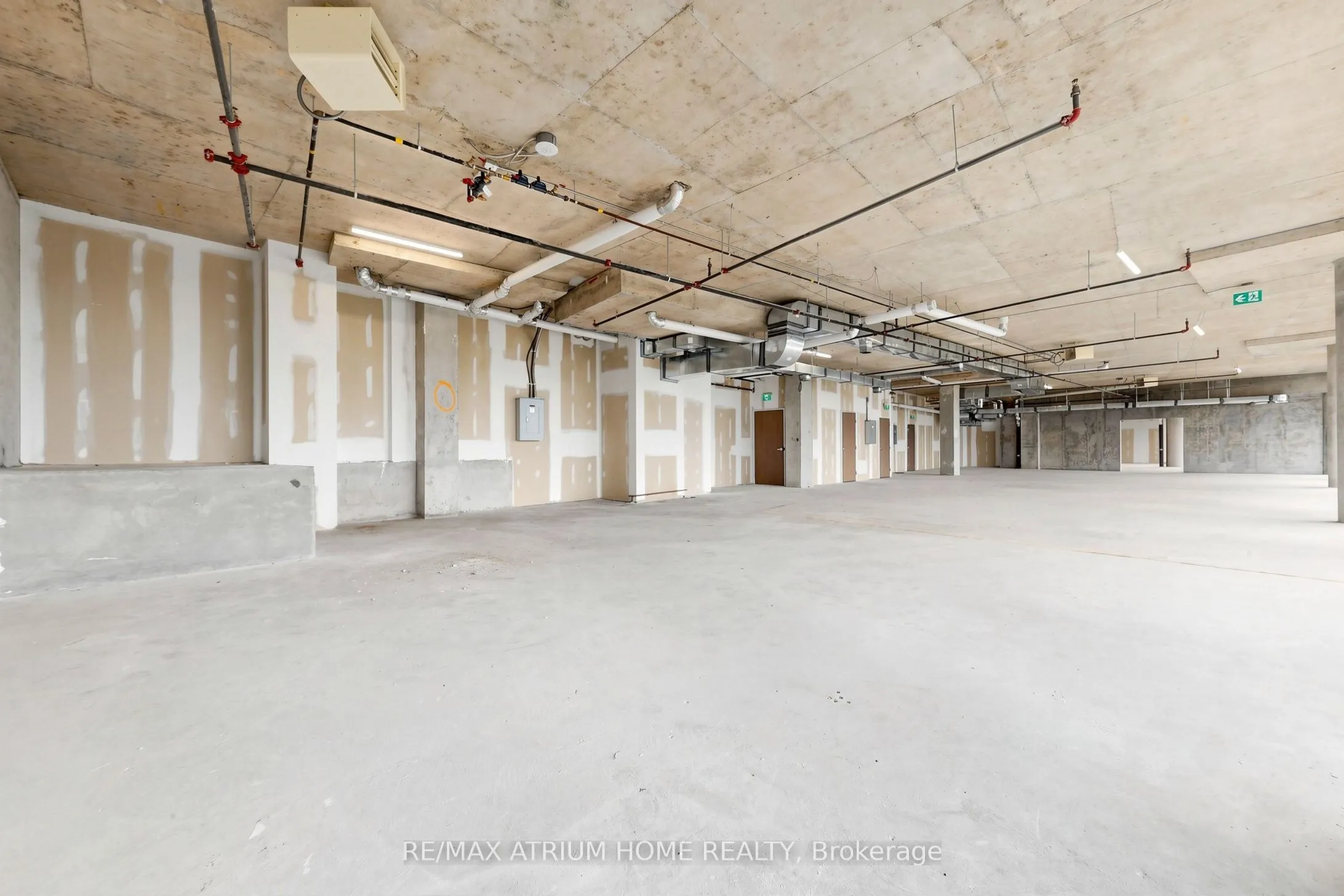 5801 Yonge Street #800-810