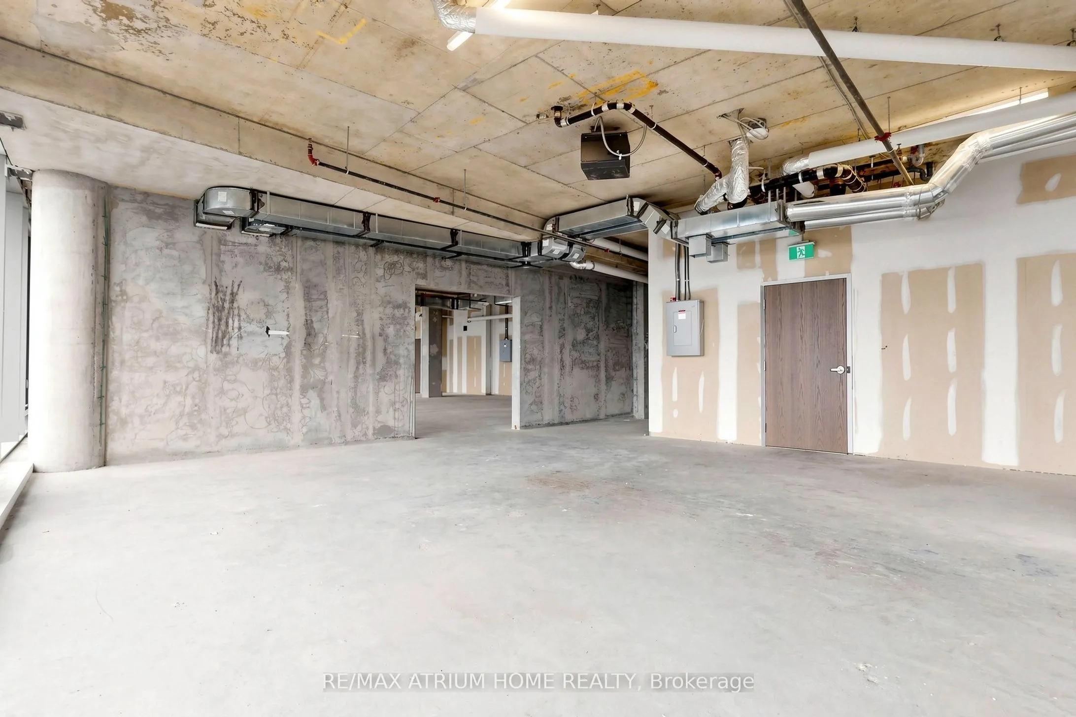 5801 Yonge Street #800-810
