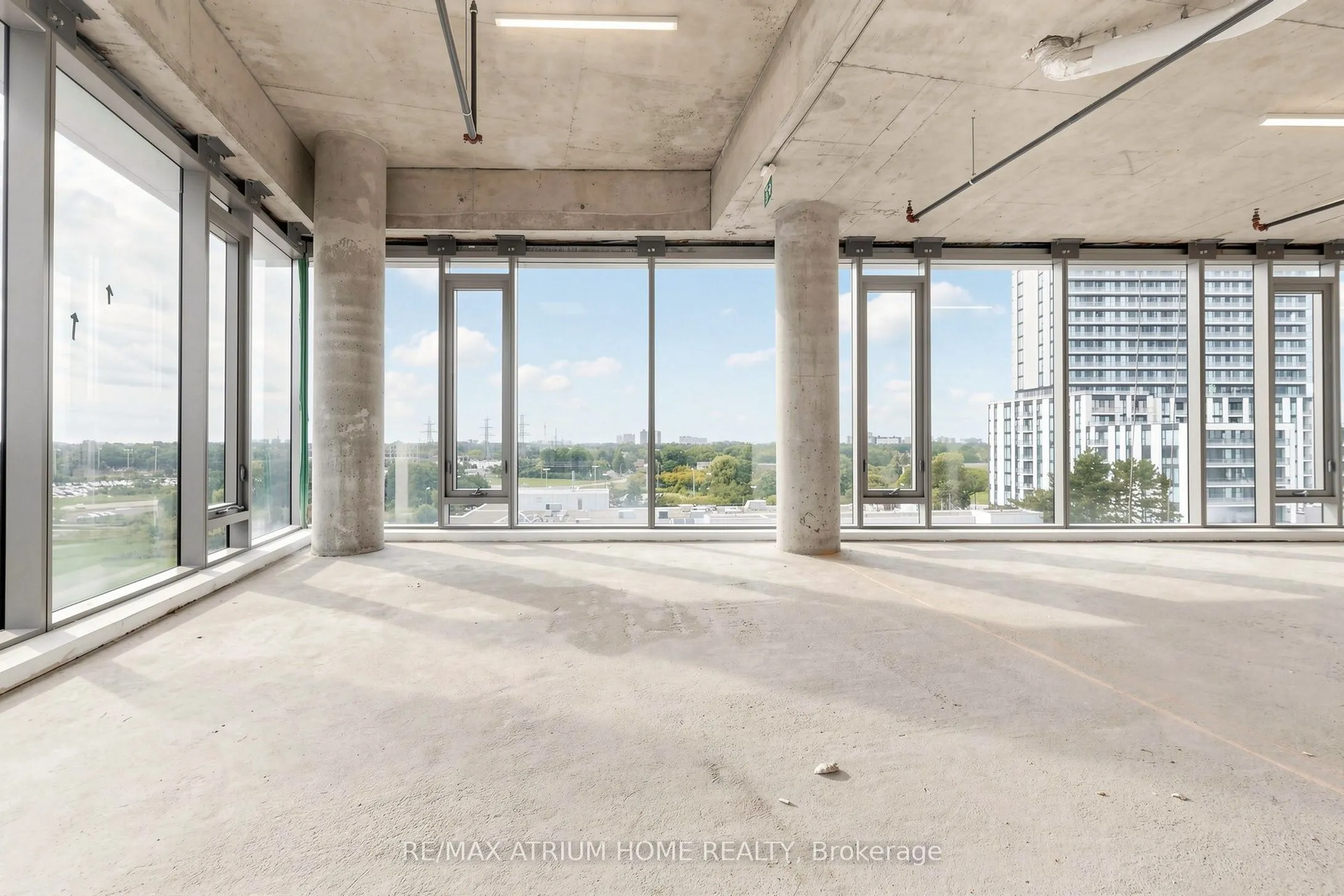 5801 Yonge Street #800