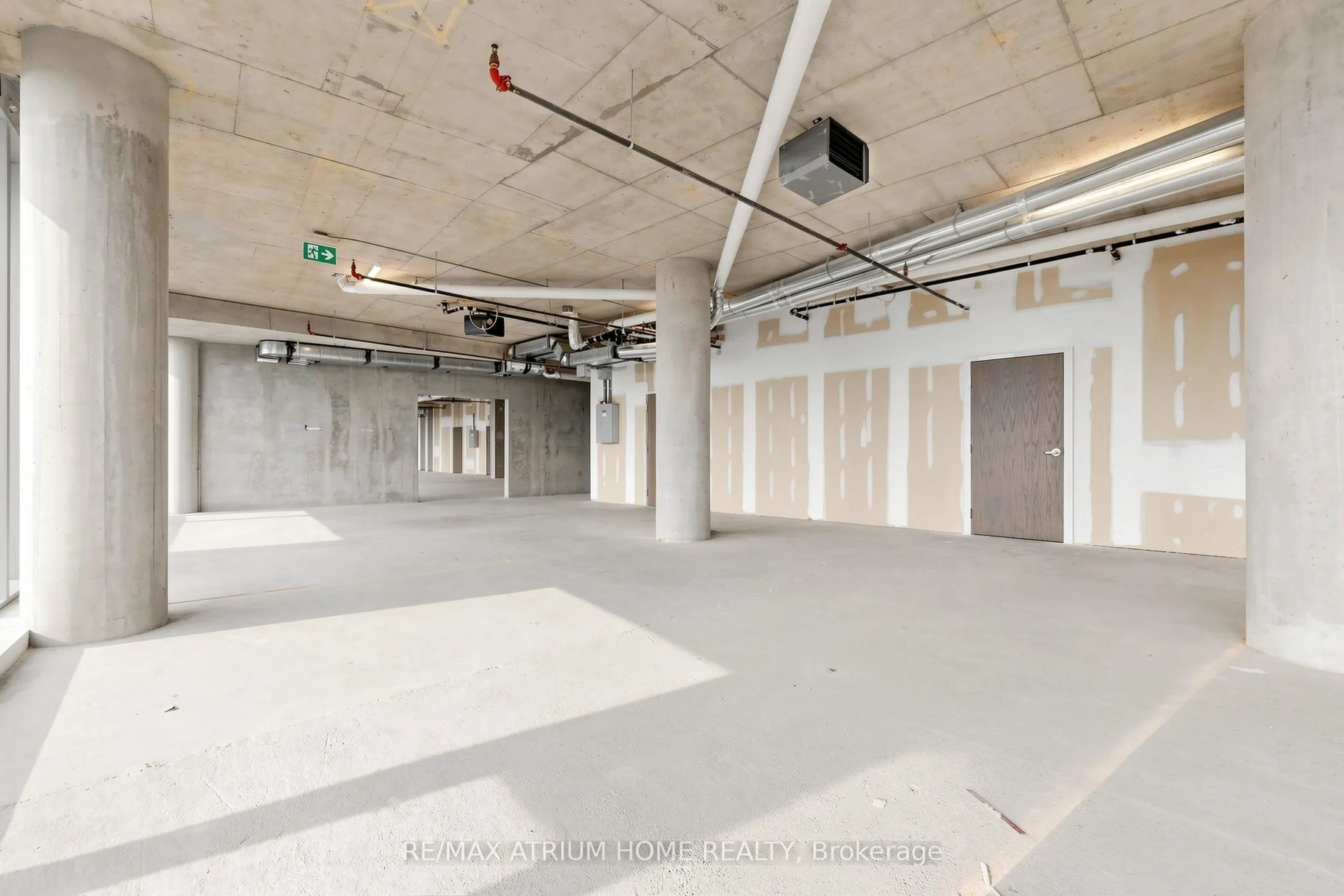 5801 Yonge Street #800-810