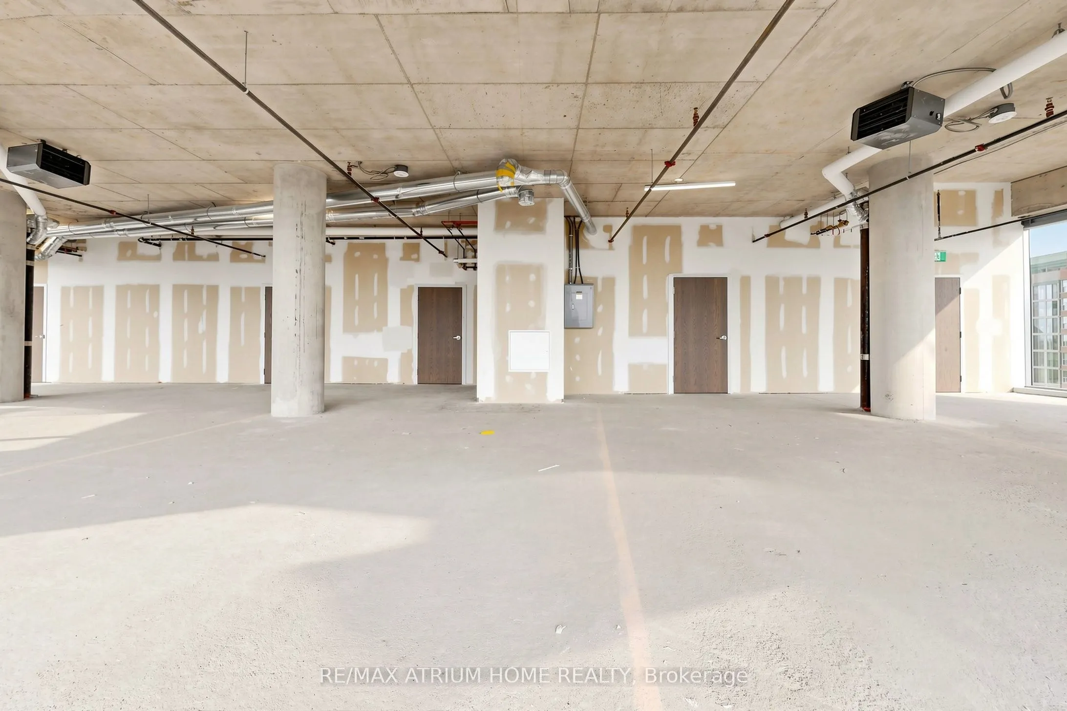 5801 Yonge Street #800-810