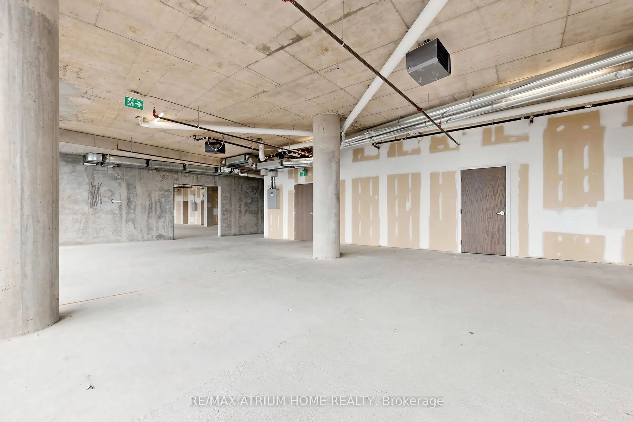 5801 Yonge Street #800-810