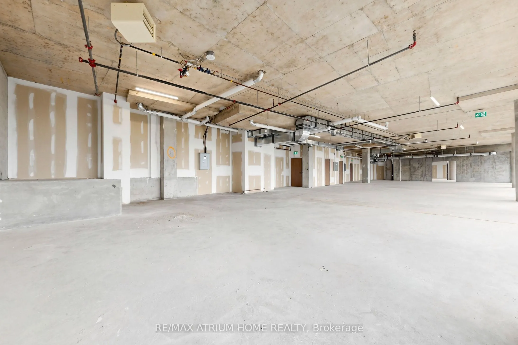 5801 Yonge Street #800-810