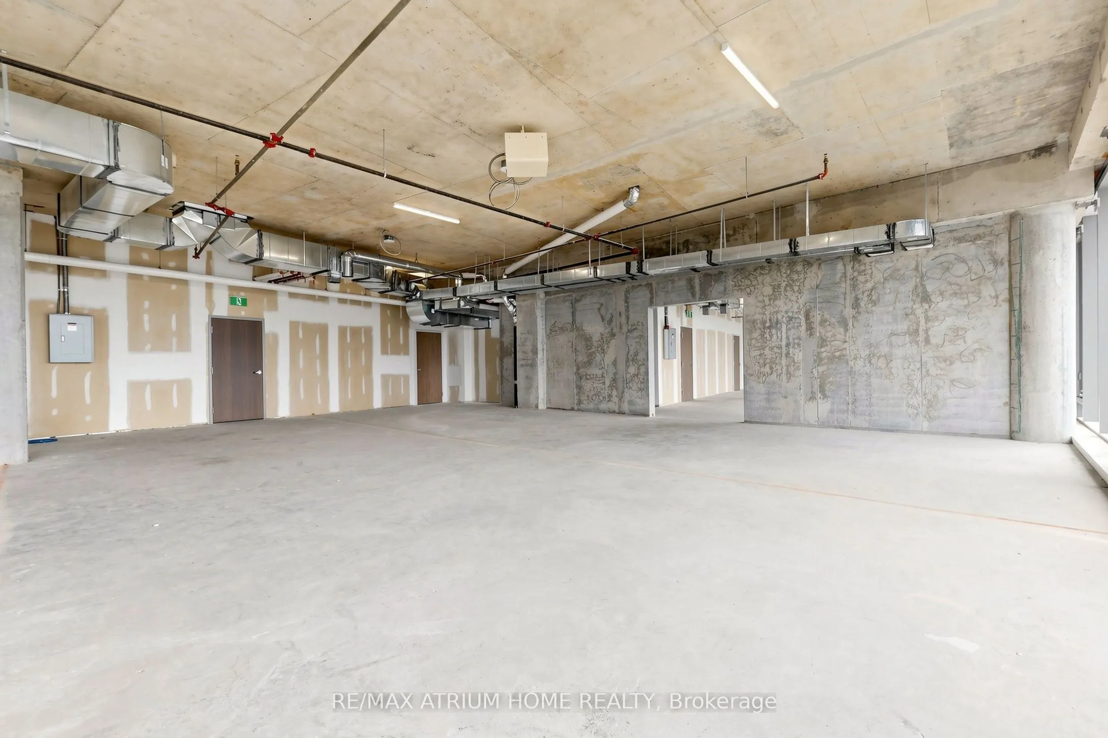 5801 Yonge Street #800-810