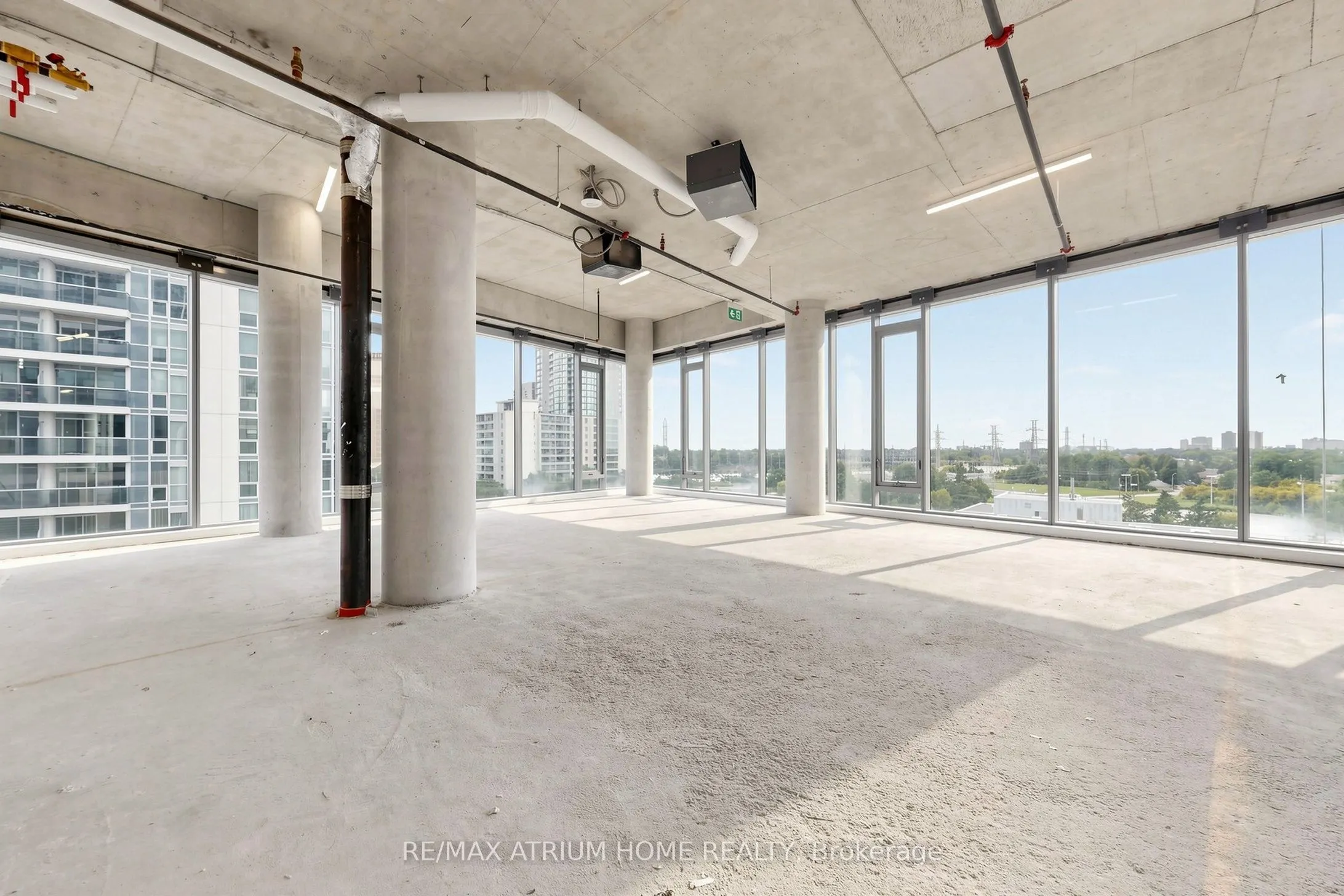 5801 Yonge Street #800