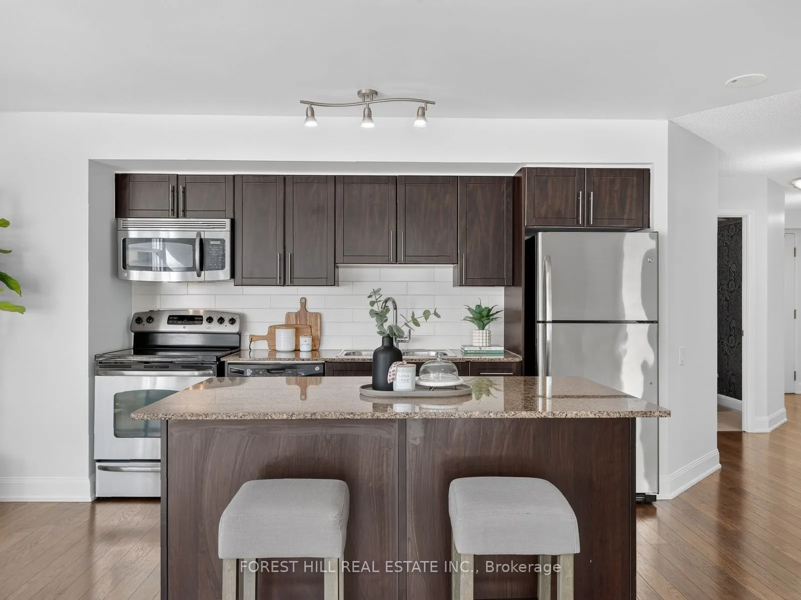2191 Yonge Street #1611
