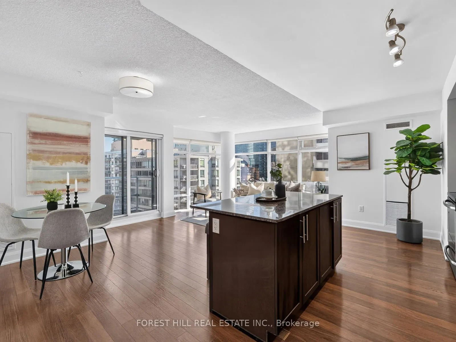 2191 Yonge Street #1611