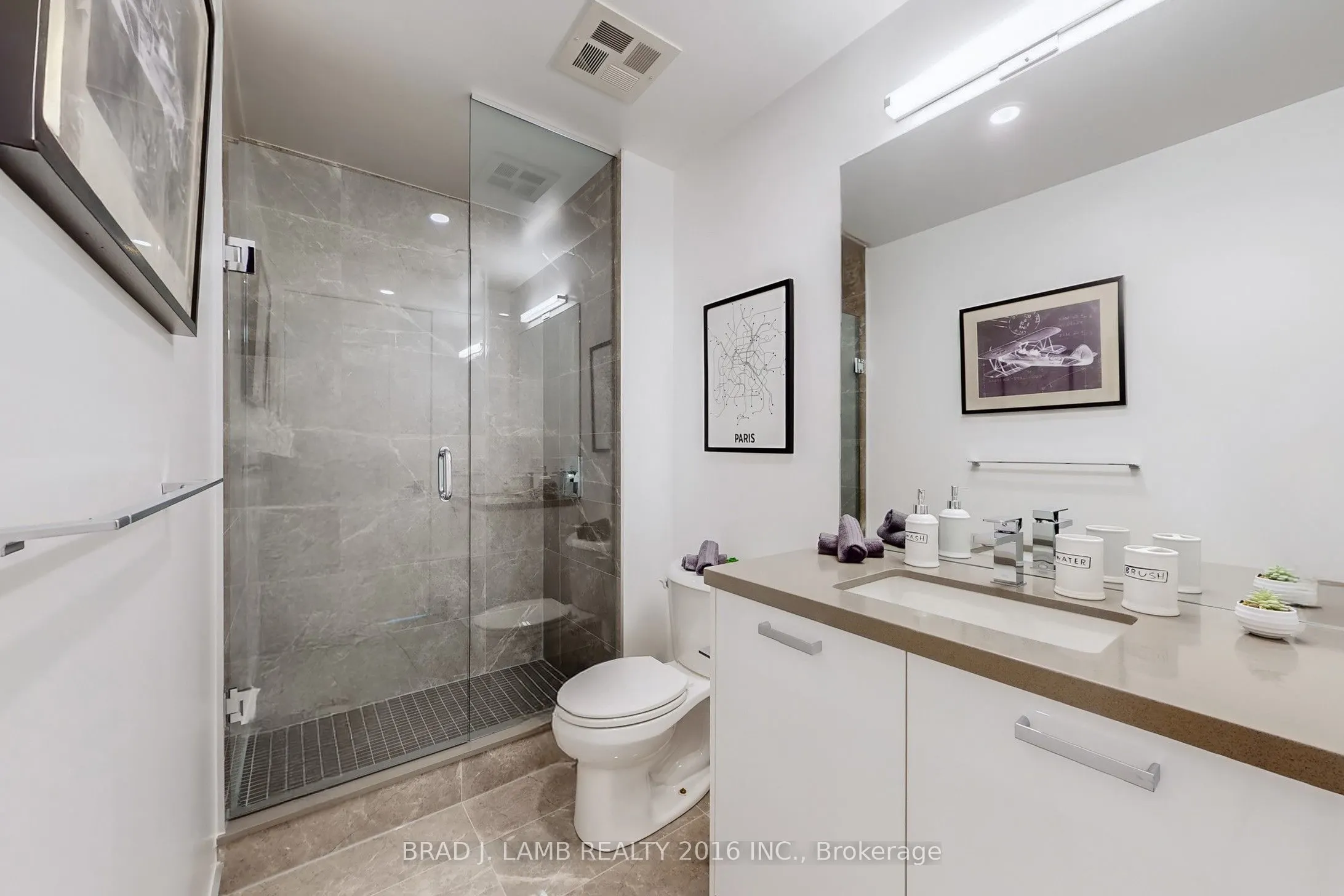 195 McCaul Street #1011