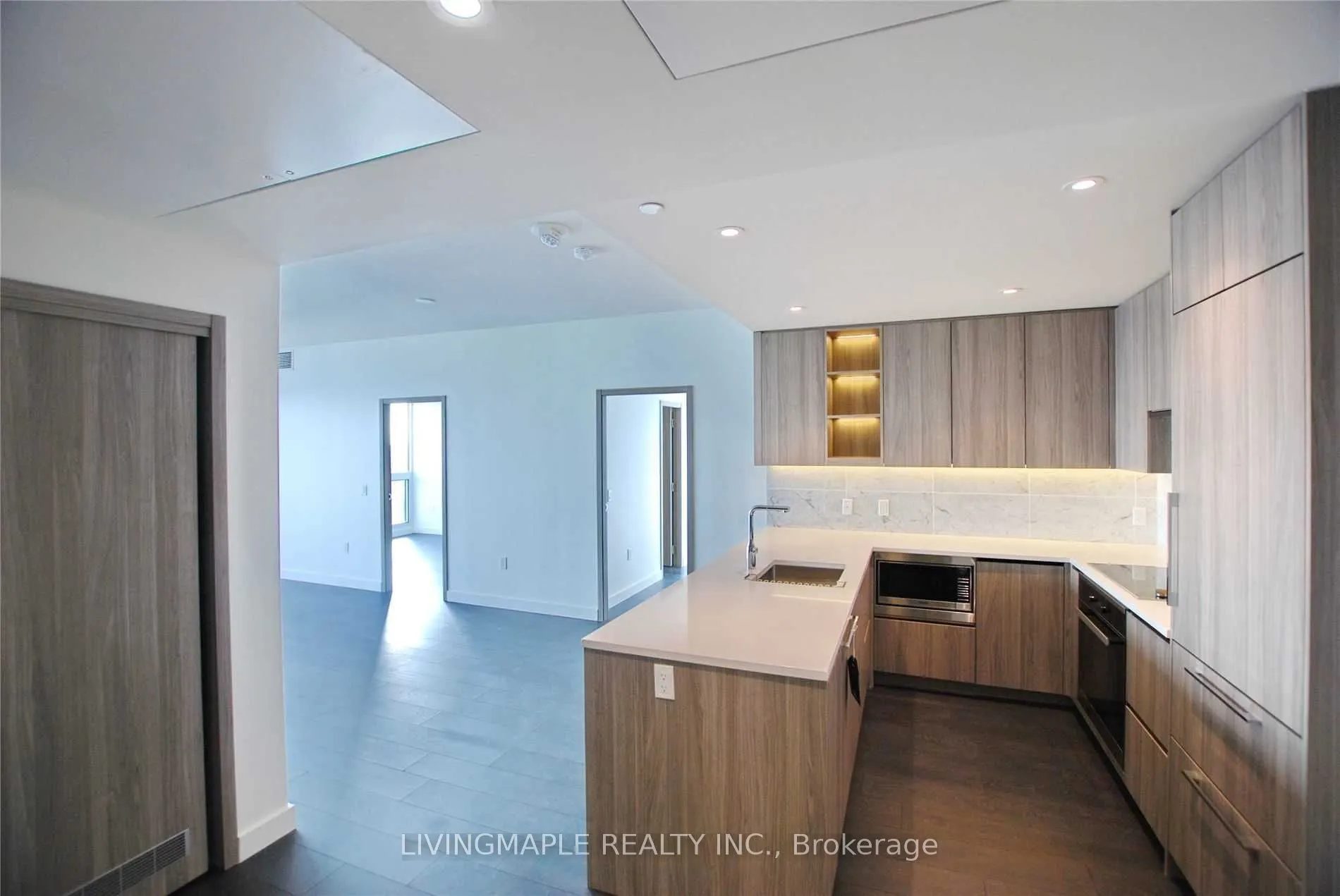 95 Mcmahon Drive #3503