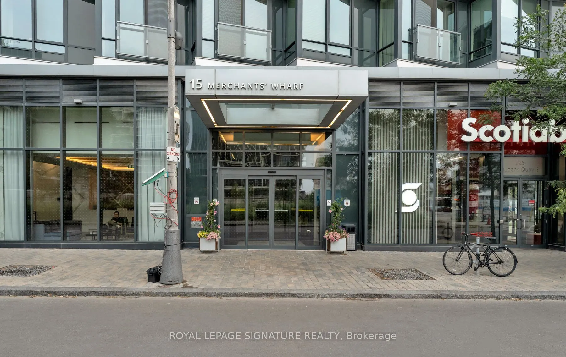 15 Merchants' Wharf #442