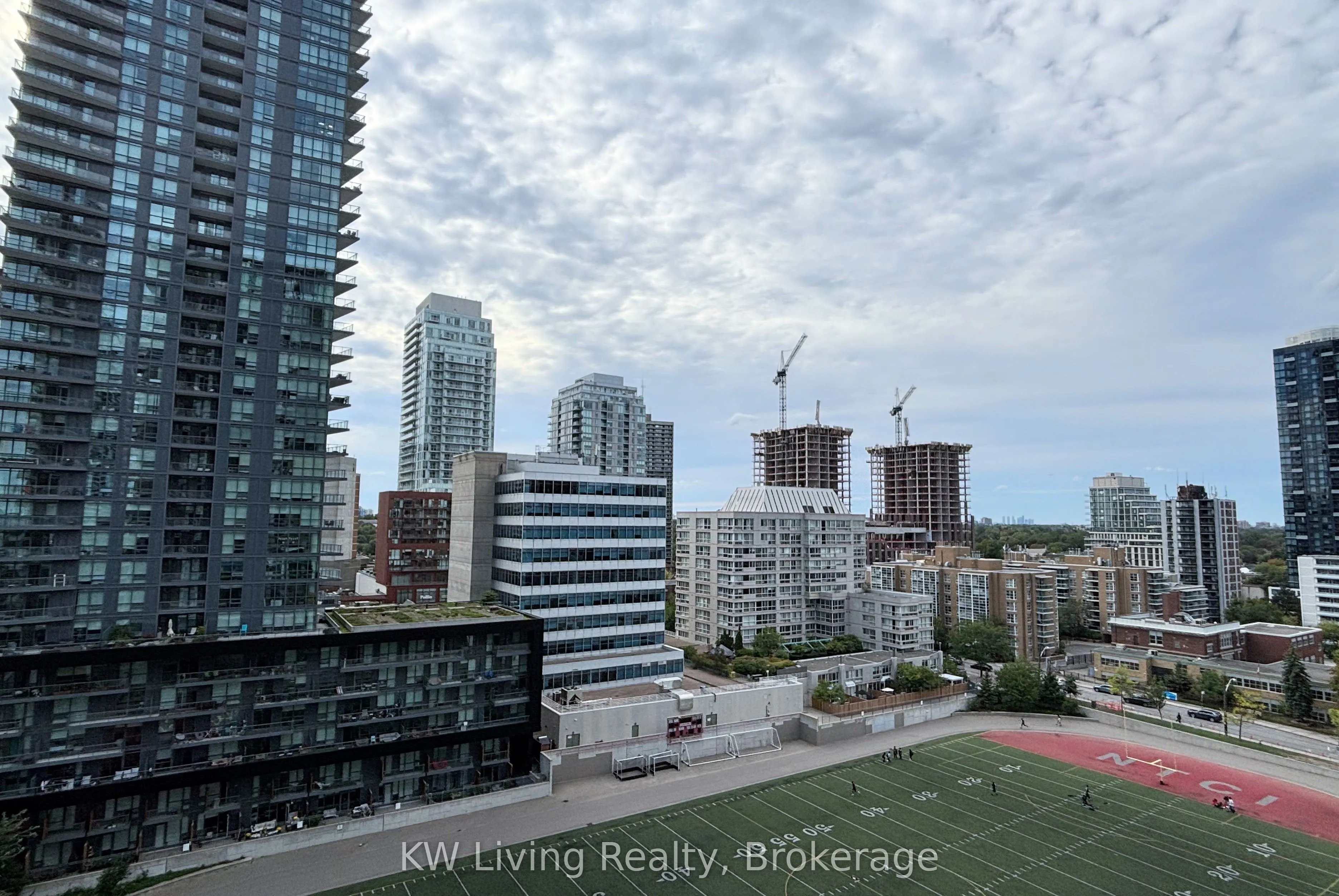 70 Roehampton Avenue #1116