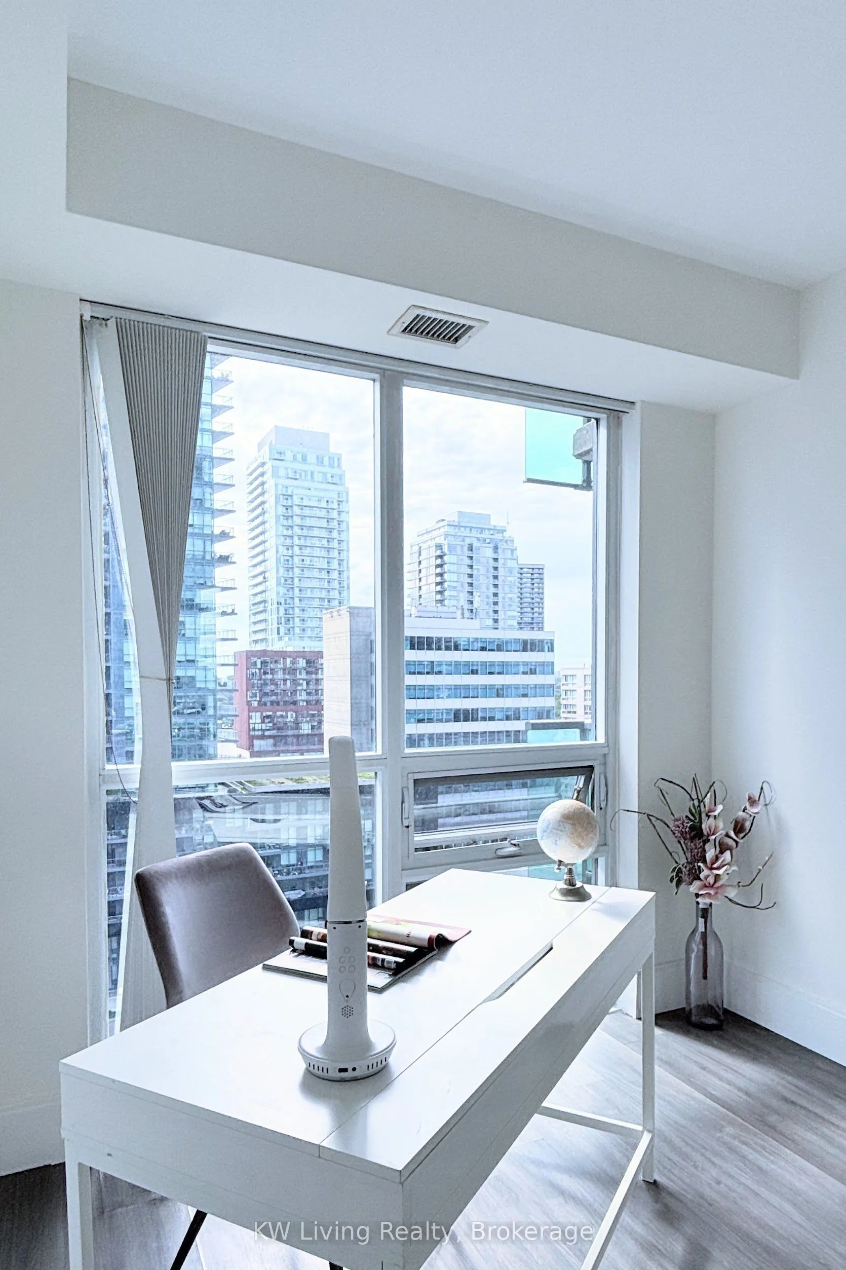 70 Roehampton Avenue #1116