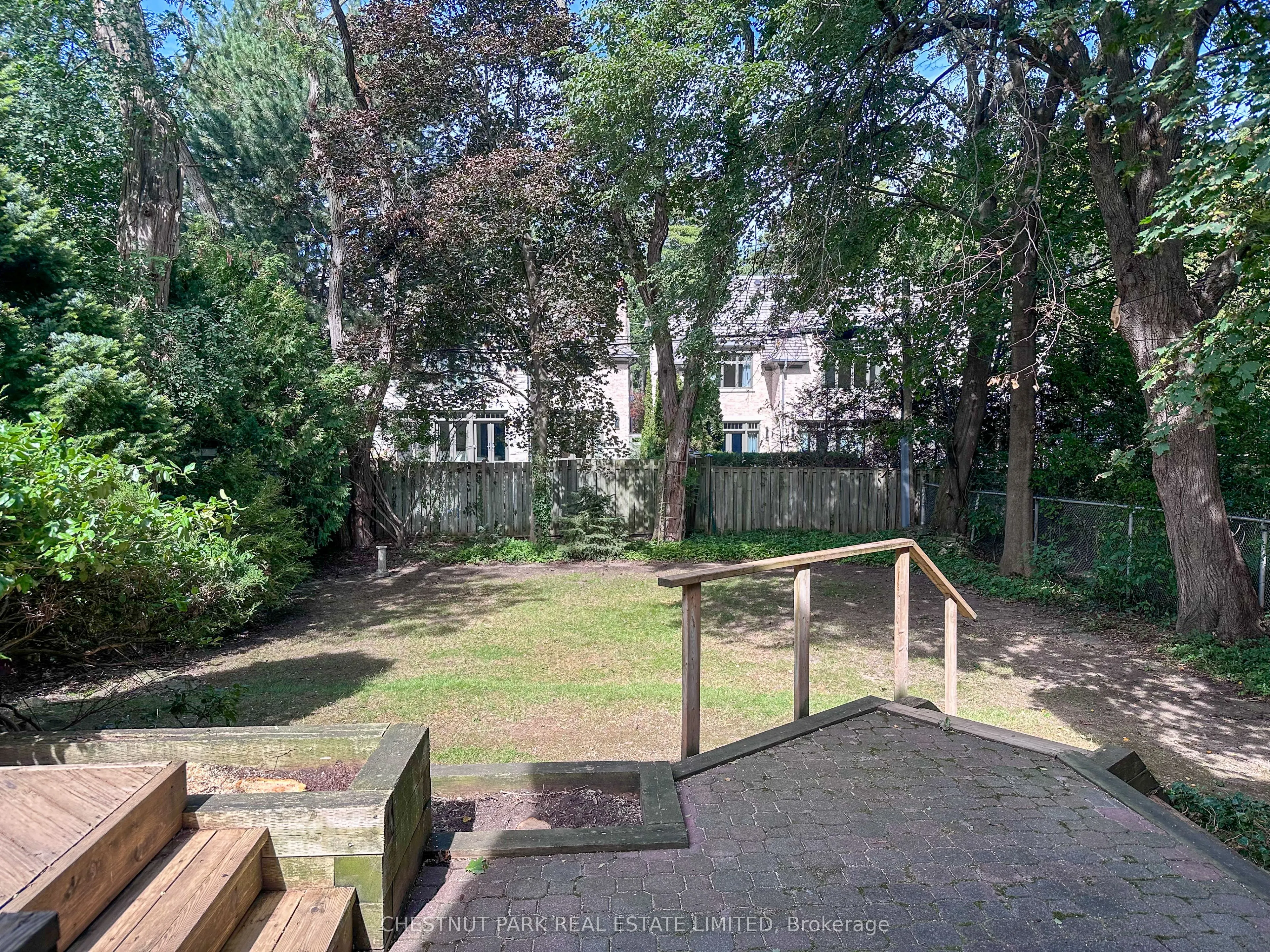 16 Lewes Crescent