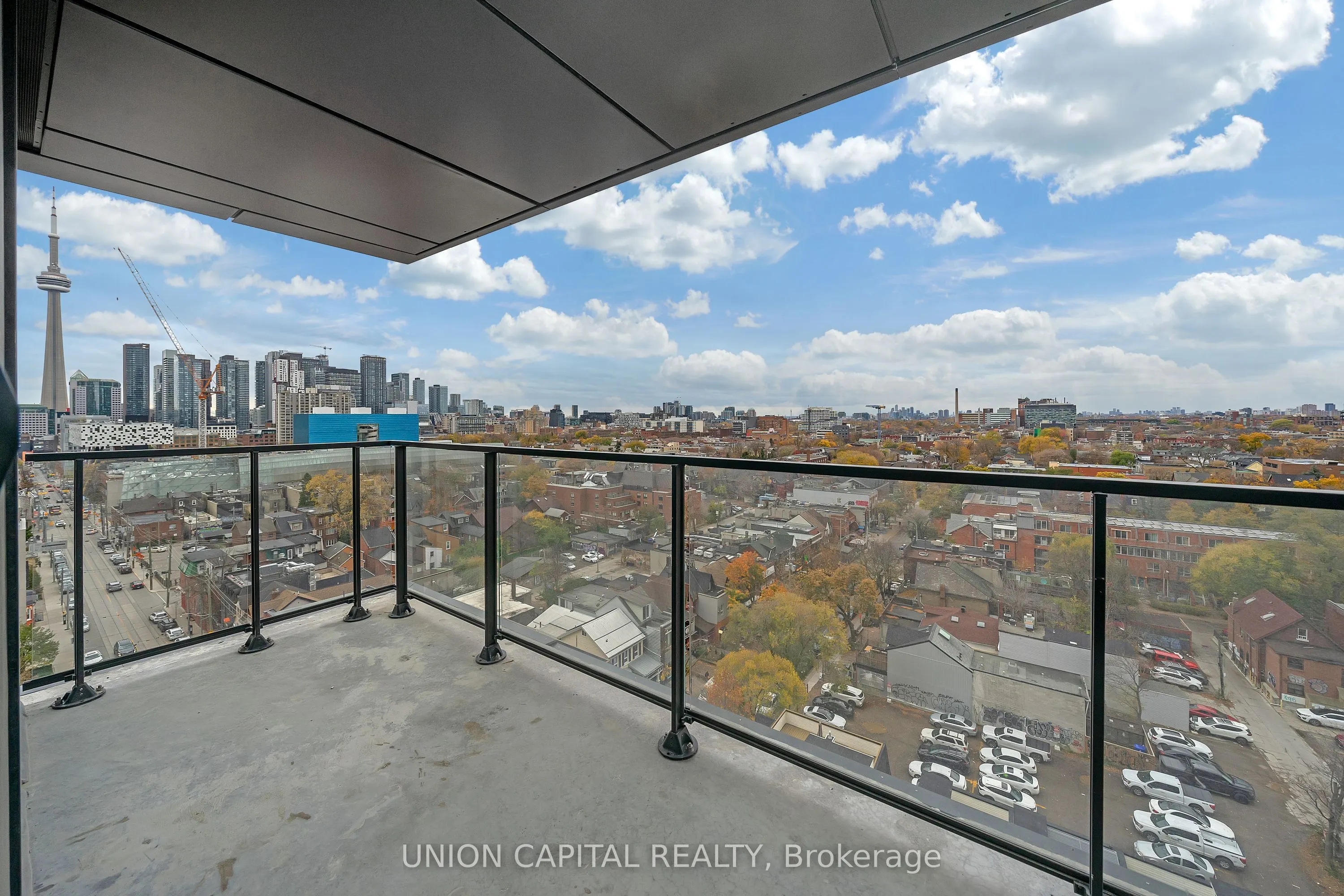 195 McCaul Street #1111