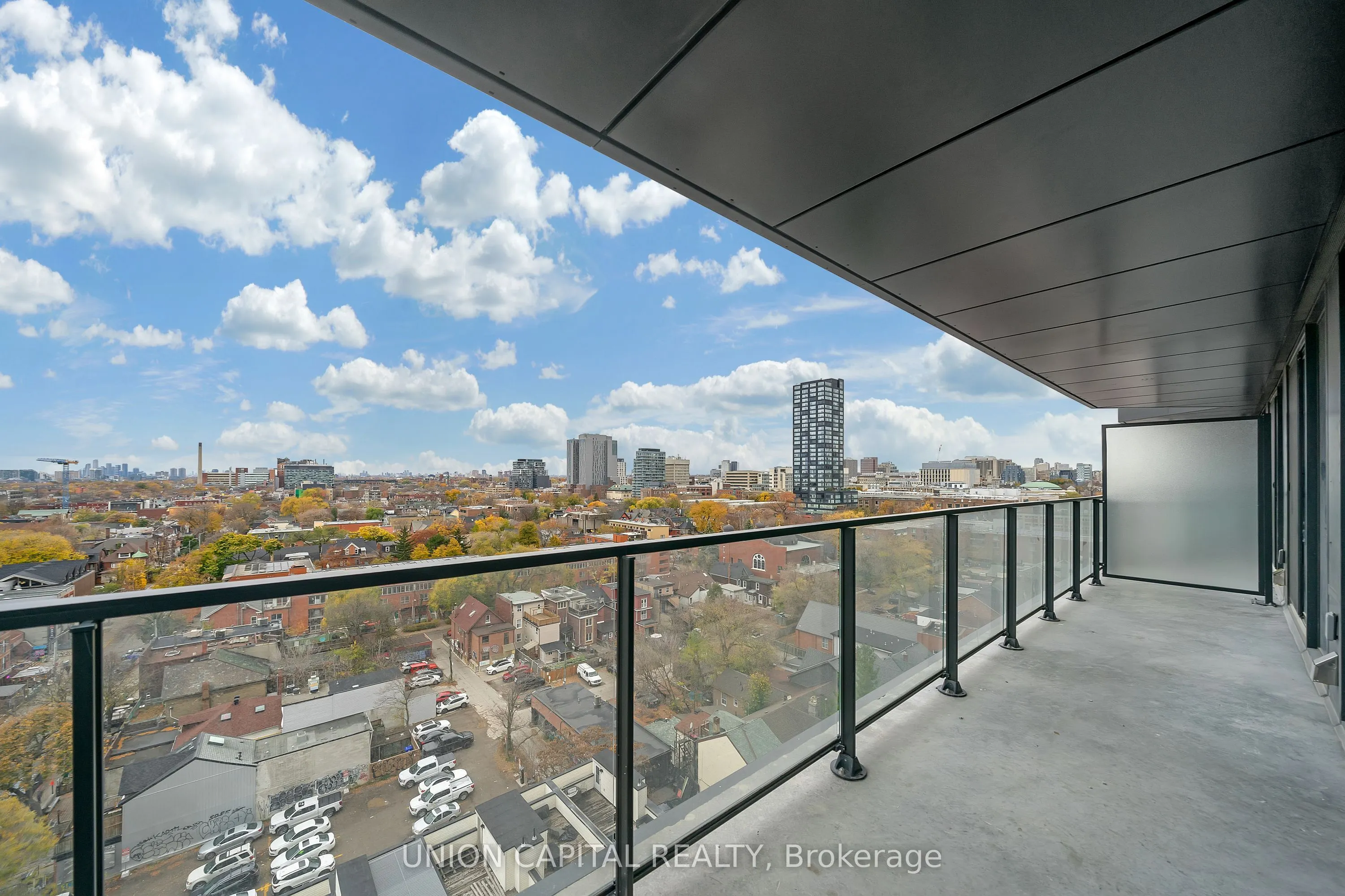 195 McCaul Street #1111