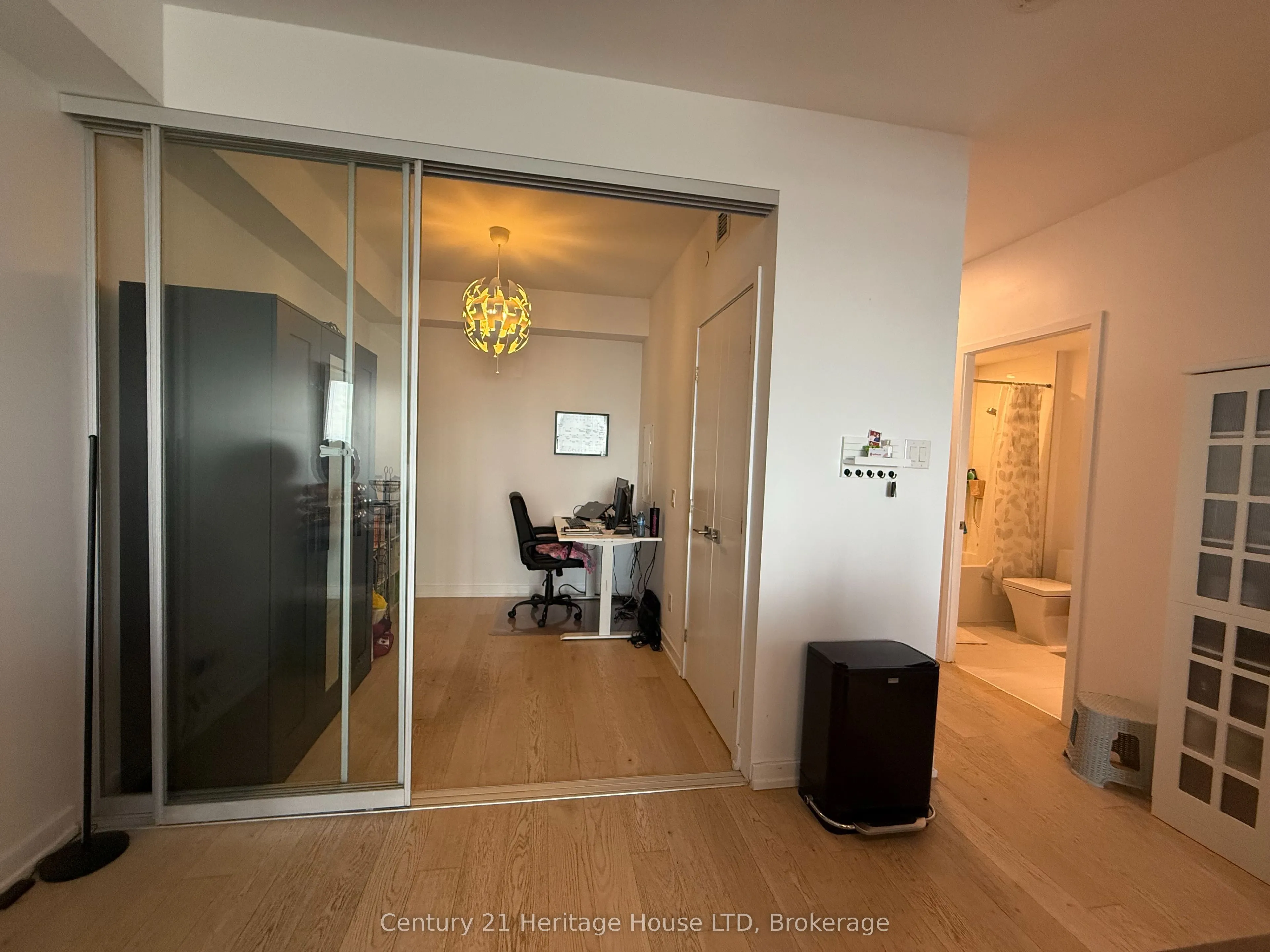 488 University Avenue #4403