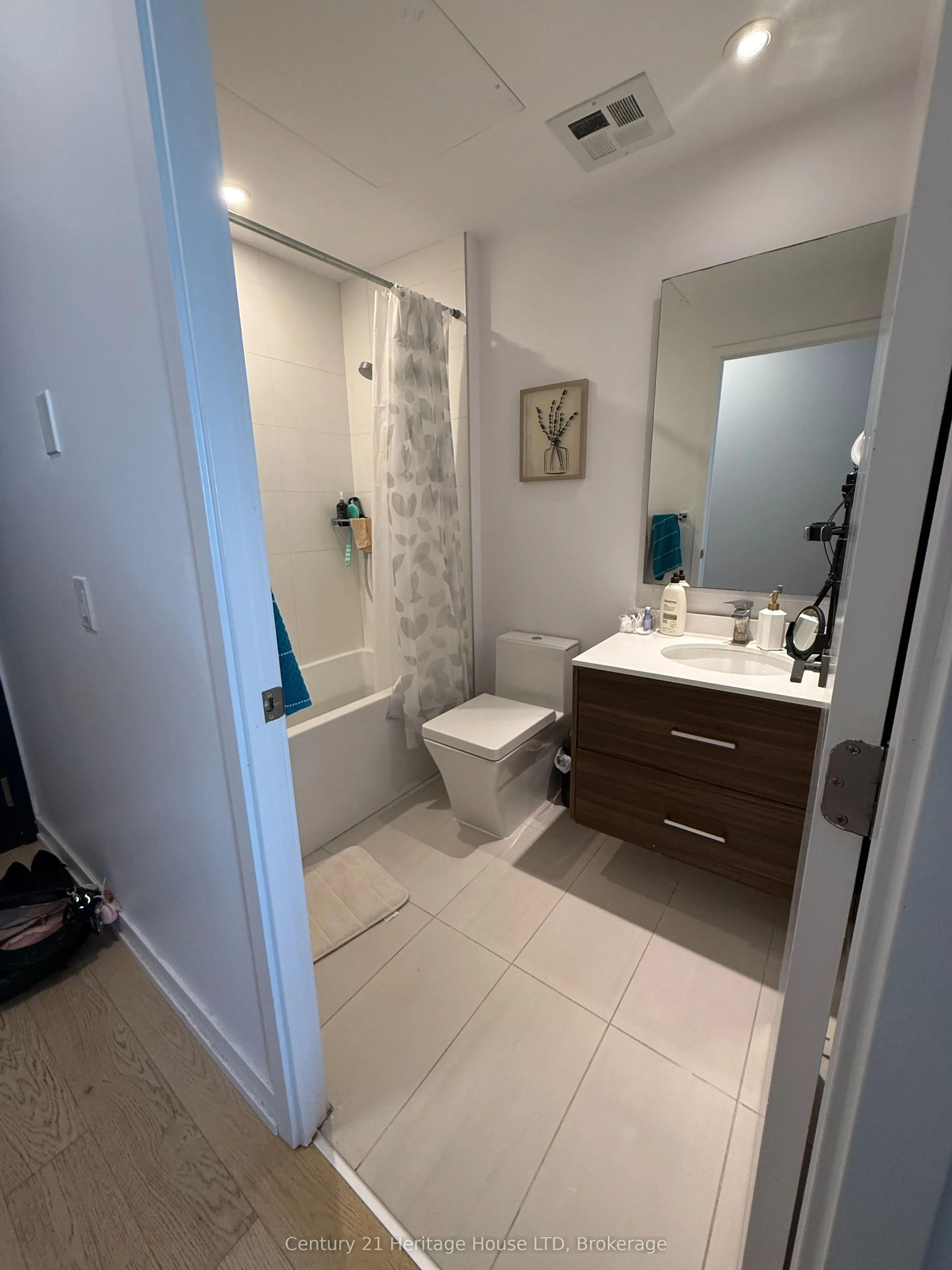 488 University Avenue #4403